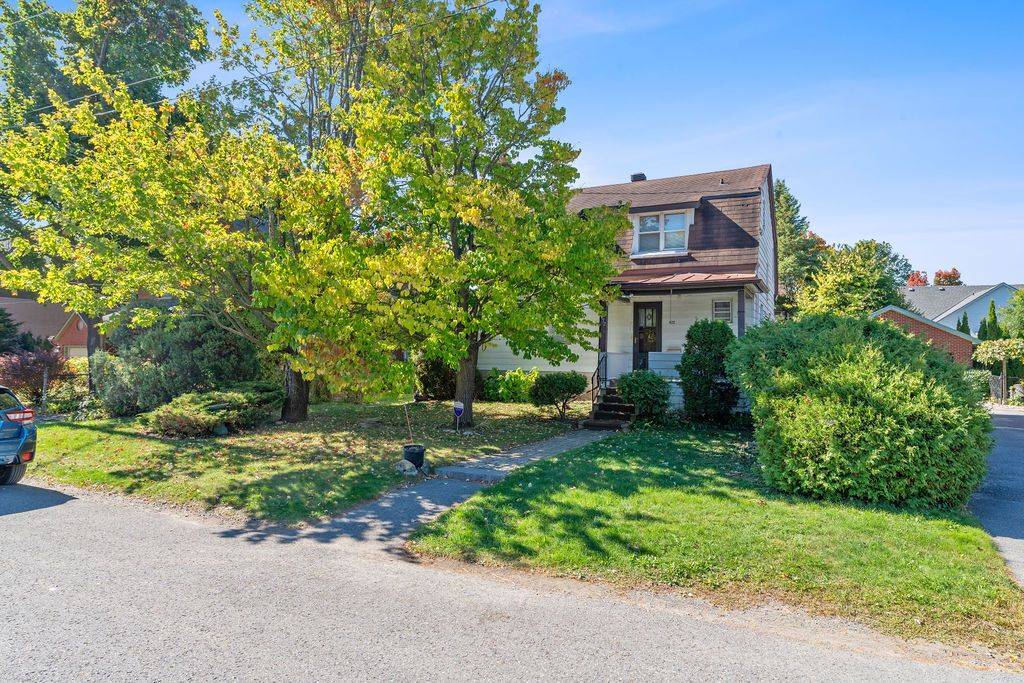 Carlingwood - Westboro And Area, ON K2A 1T9,472 Edison AVE