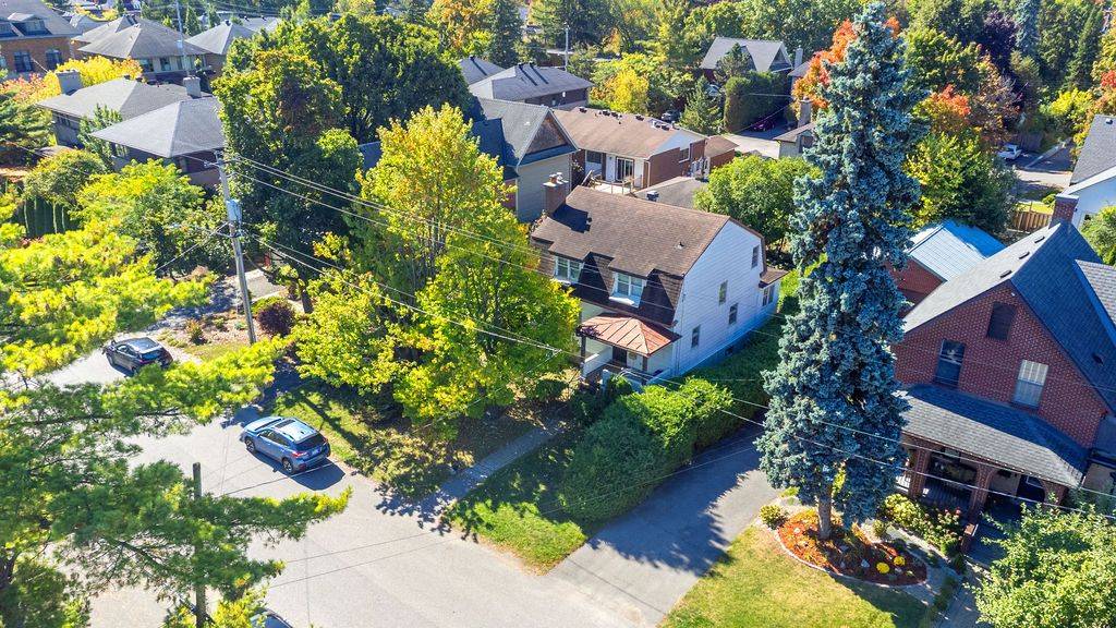 Carlingwood - Westboro And Area, ON K2A 1T9,472 Edison AVE