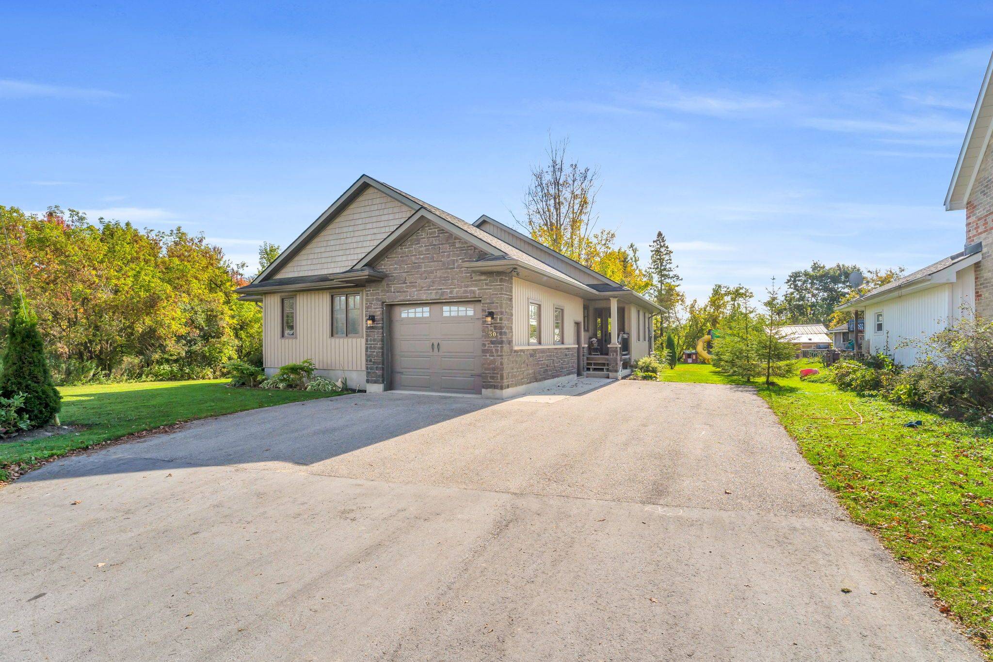 Southgate, ON N0C 1B0,30 Victoria ST W