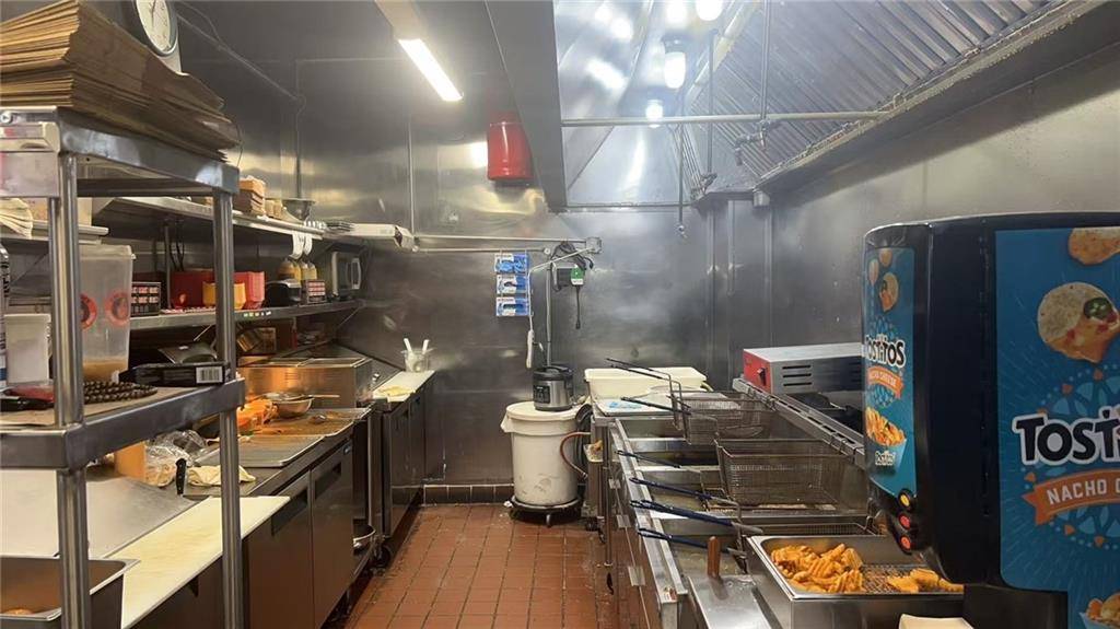 Philadelphia, PA 19103,28 South 20th ST