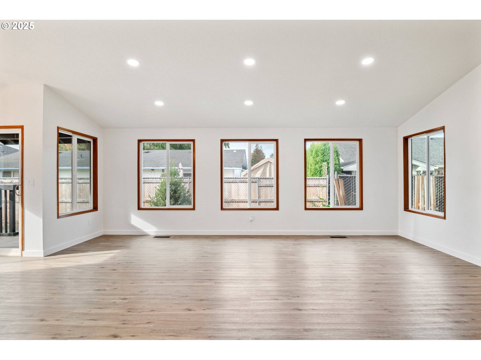 Longview, WA 98632,2421 HICKORY AVE