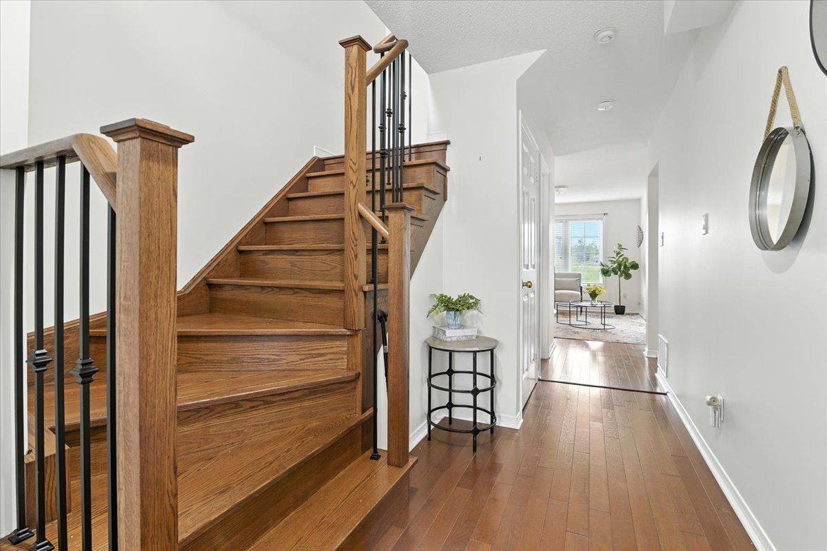 Whitby, ON L1R 3M4,155 Lady May DR