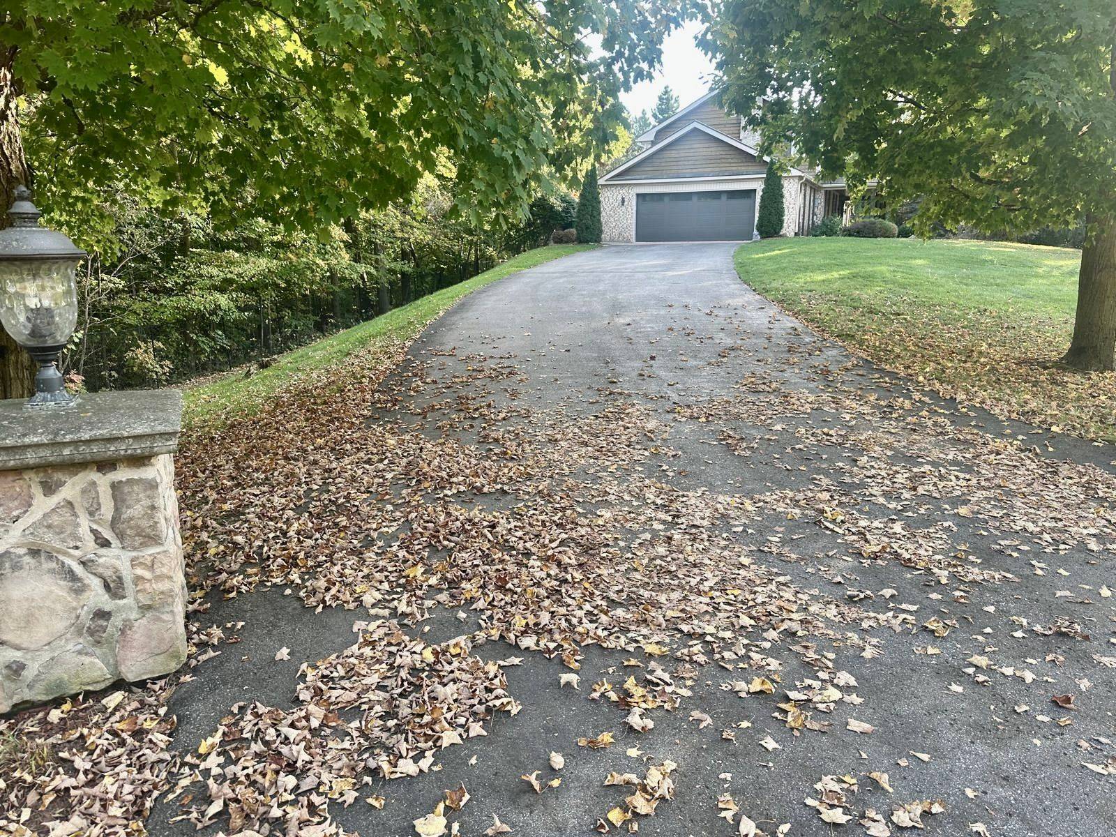 Caledon, ON L7E 4B3,33 Gibson Lake DR