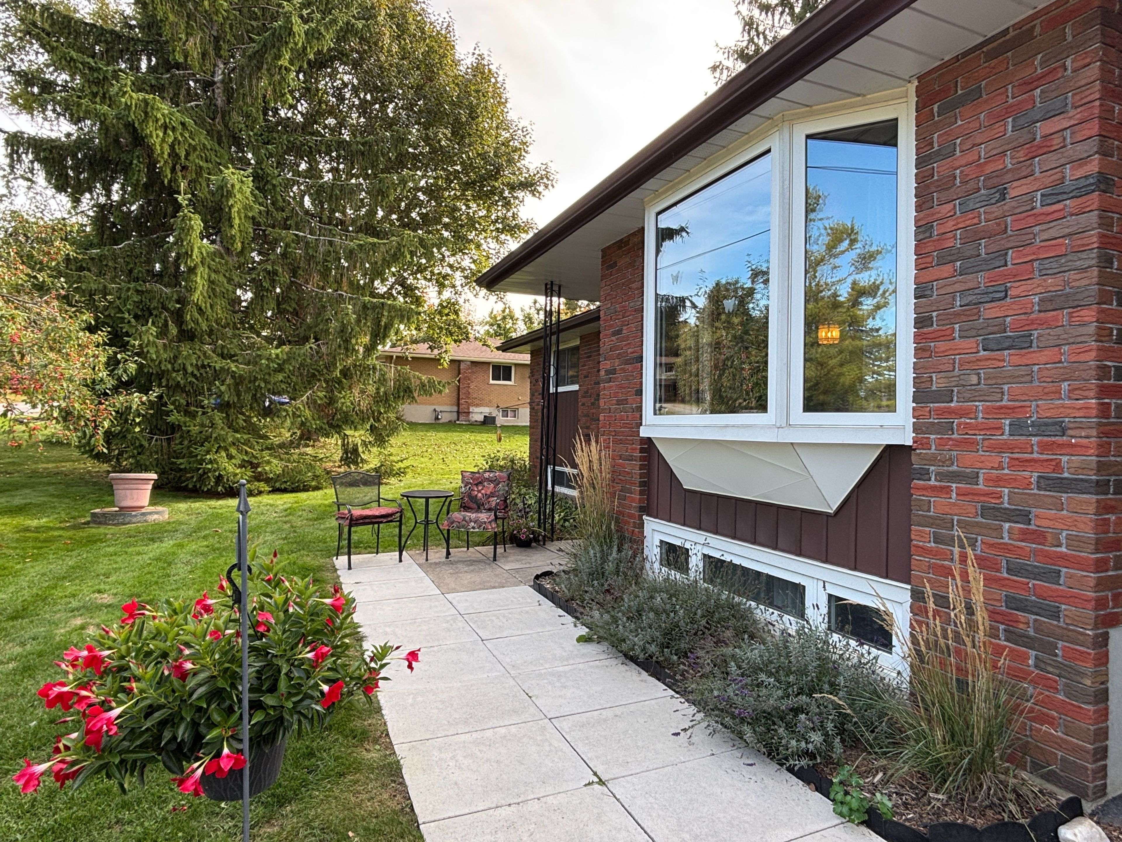 Selwyn, ON K0L 1H0,1276 Beavis BLVD