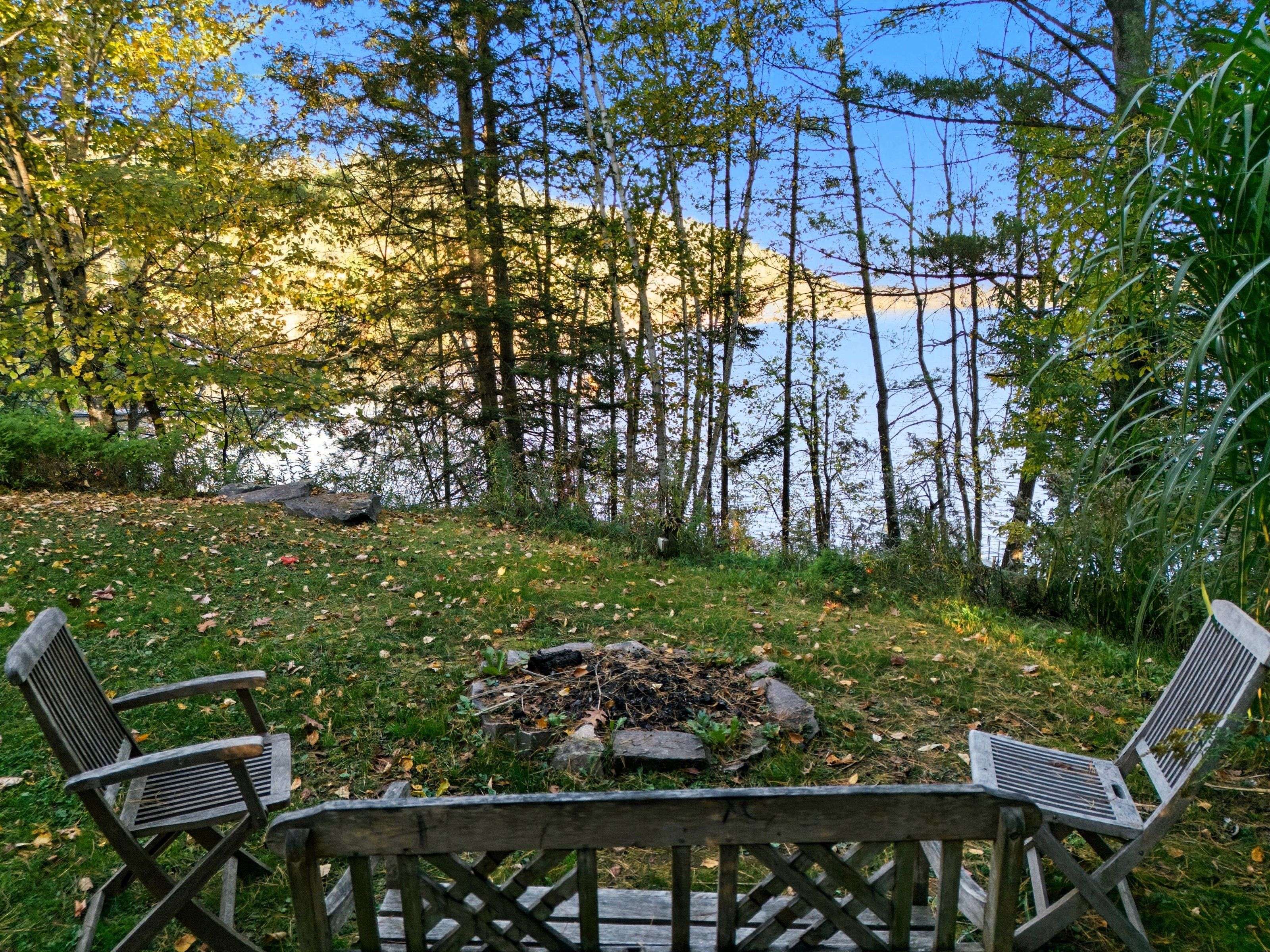 Huntsville, ON P1H 2J2,23 Rocky DR