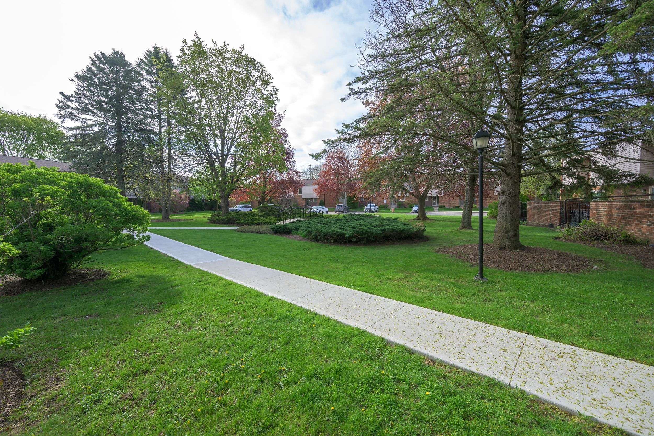 London North, ON N5X 2B9,716 Fanshawe Park RD E