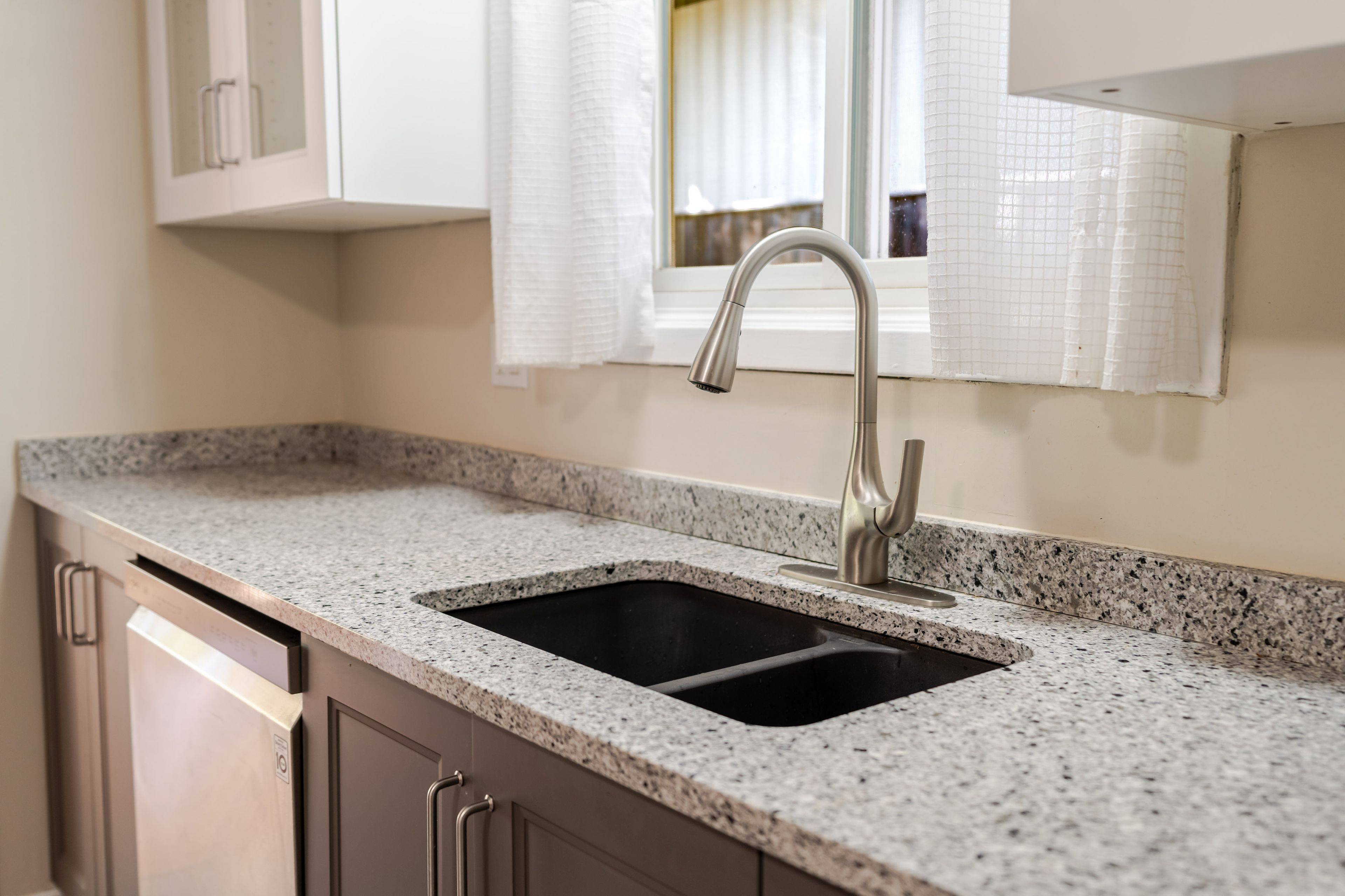 Billings Bridge - Riverside Park And Area, ON K1V 8L2,3001 Rankin ST