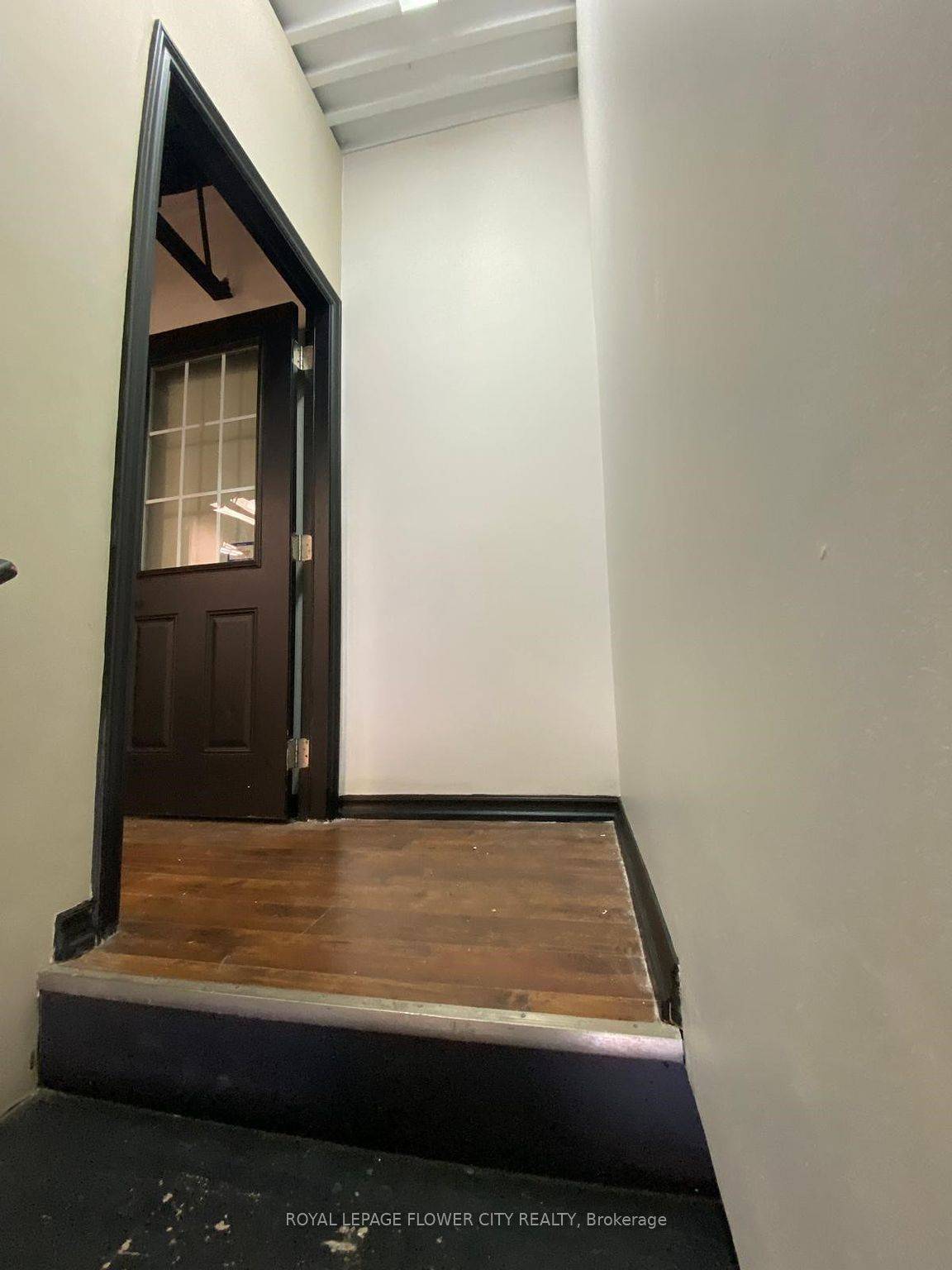 Toronto W10, ON M9W 6V6,2001 Albion RD #7