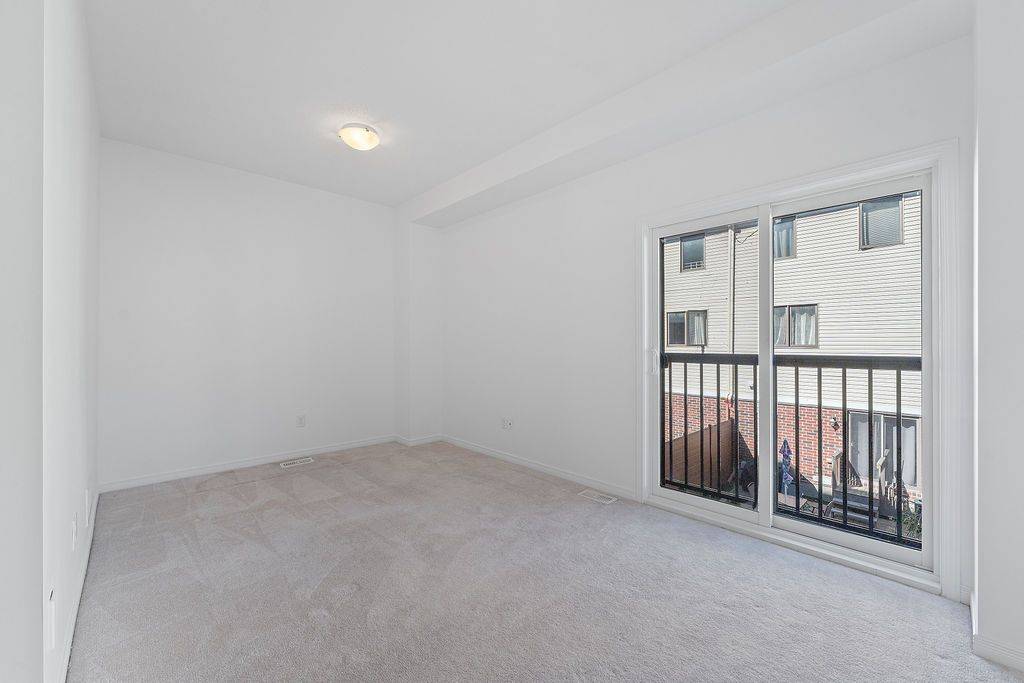 Orleans - Cumberland And Area, ON K1E 0B4,538 Recolte Private