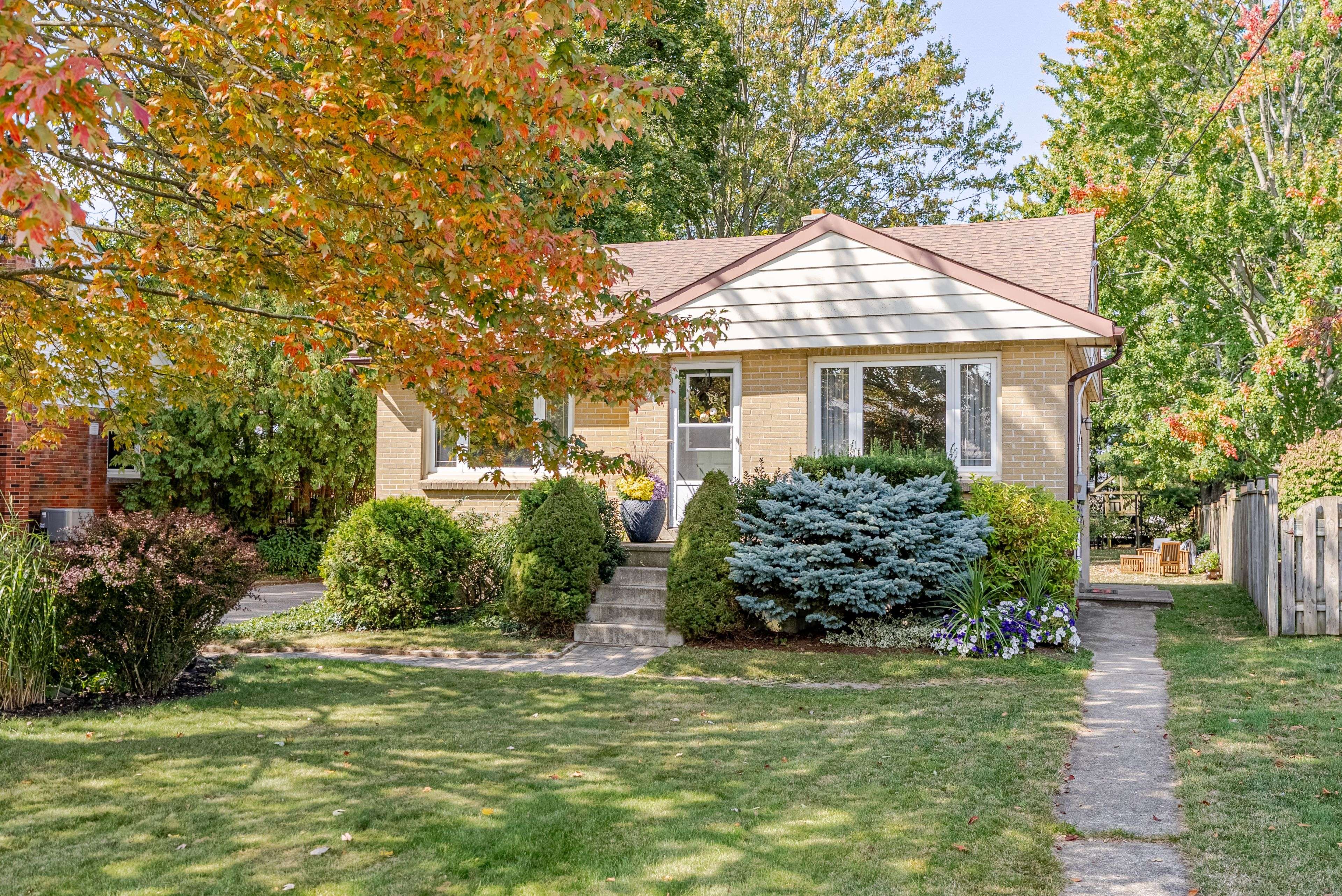 Aylmer, ON N5H 2P4,90 Caverly RD