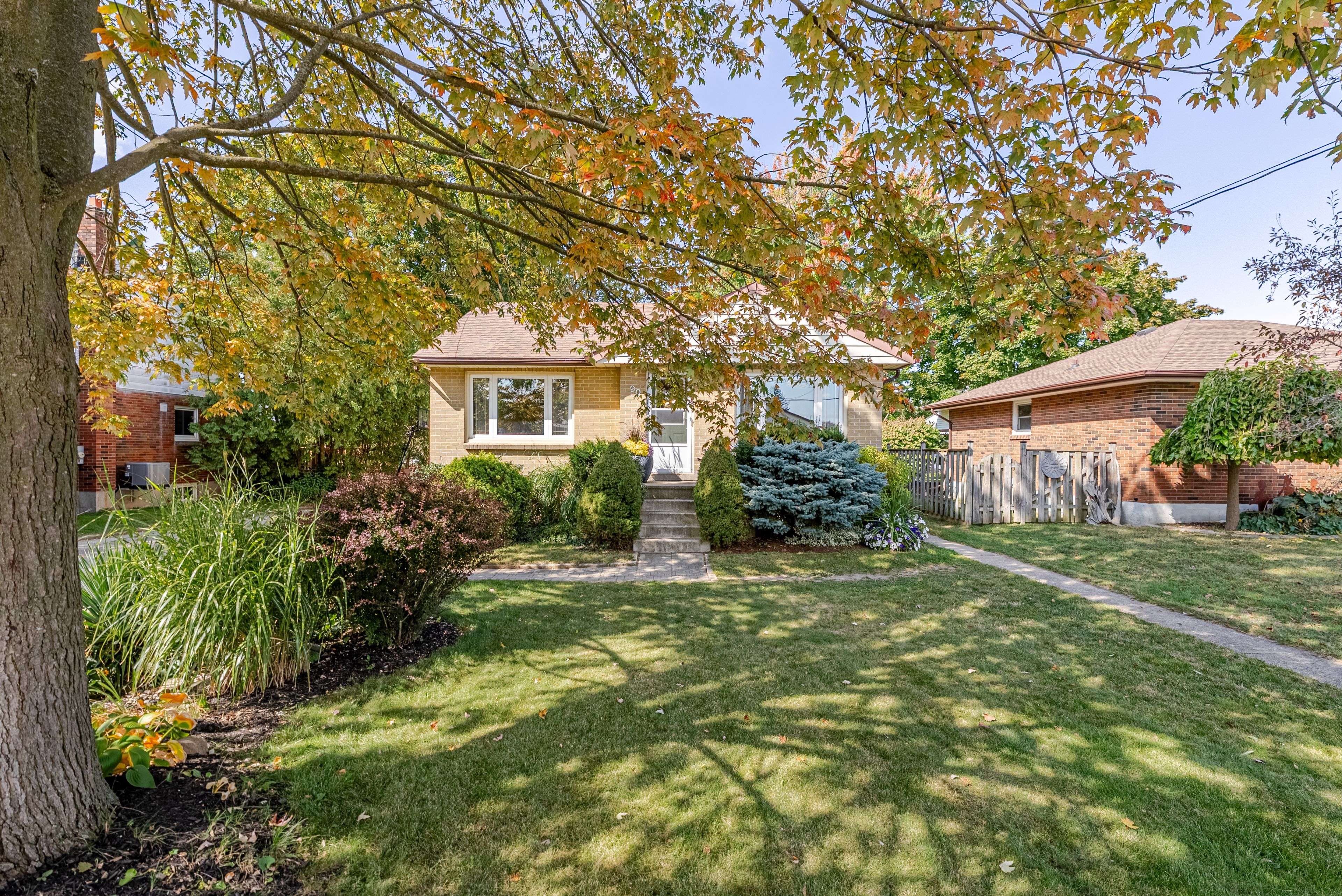 Aylmer, ON N5H 2P4,90 Caverly RD