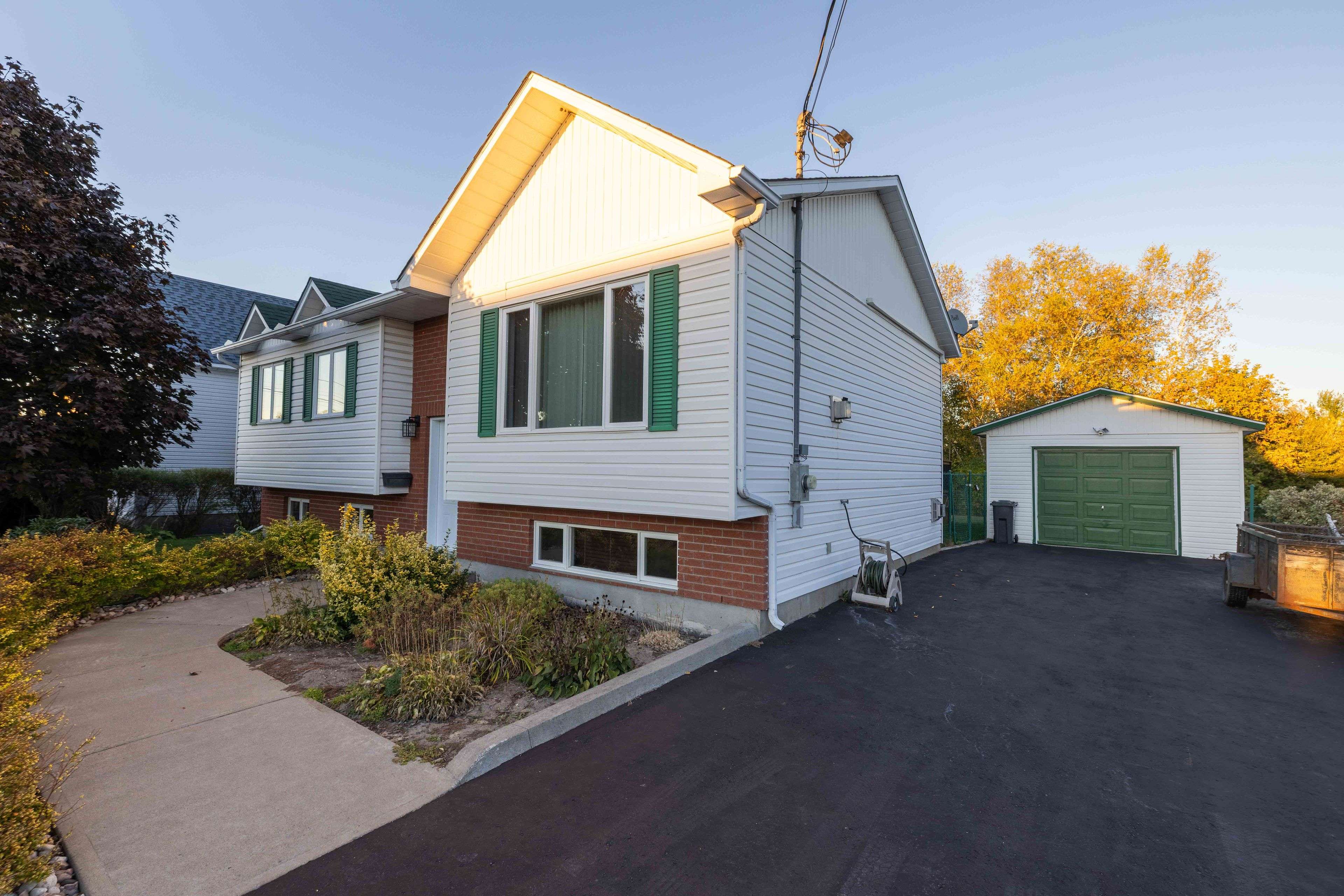 Alfred And Plantagenet, ON K0B 1A0,565 Bolt RD