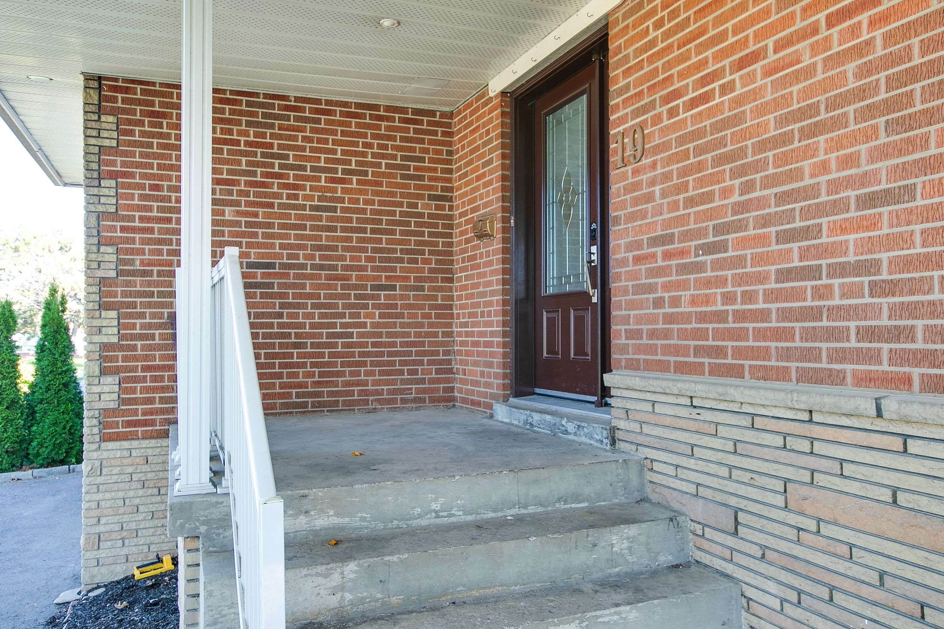 Toronto W04, ON M9N 2N6,19 Wall AVE