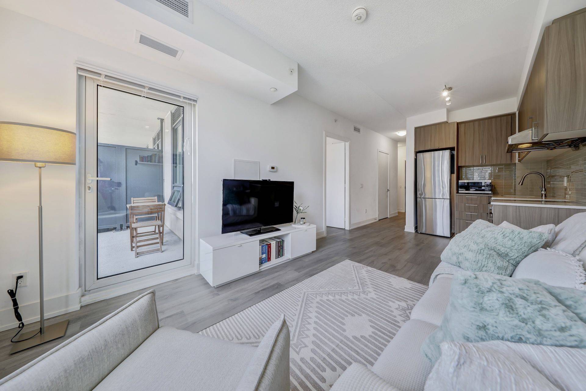 Markham, ON L3R 6J1,278 Buchanan DR #602E