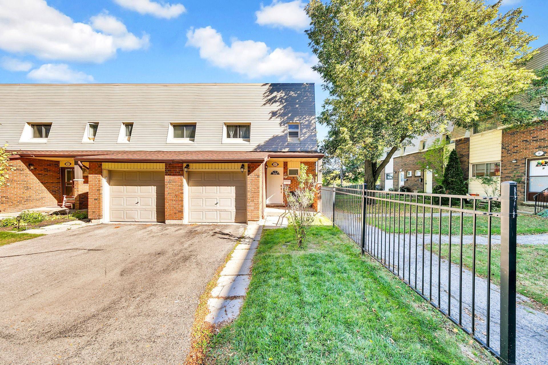 Hamilton, ON L9B 1R6,1460 Garth ST W #6