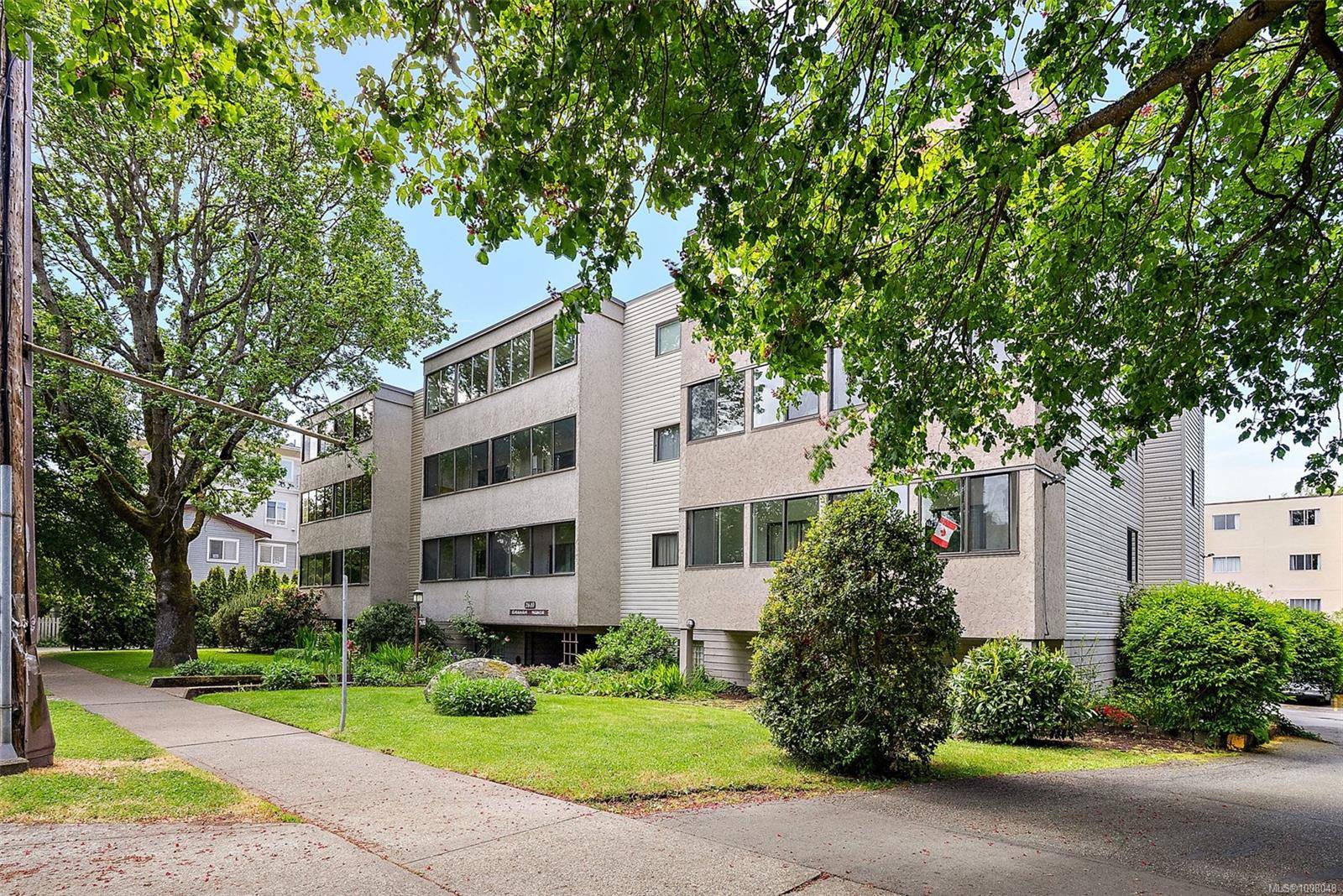 Victoria, BC V8T 3Y9,2610 Graham St #103