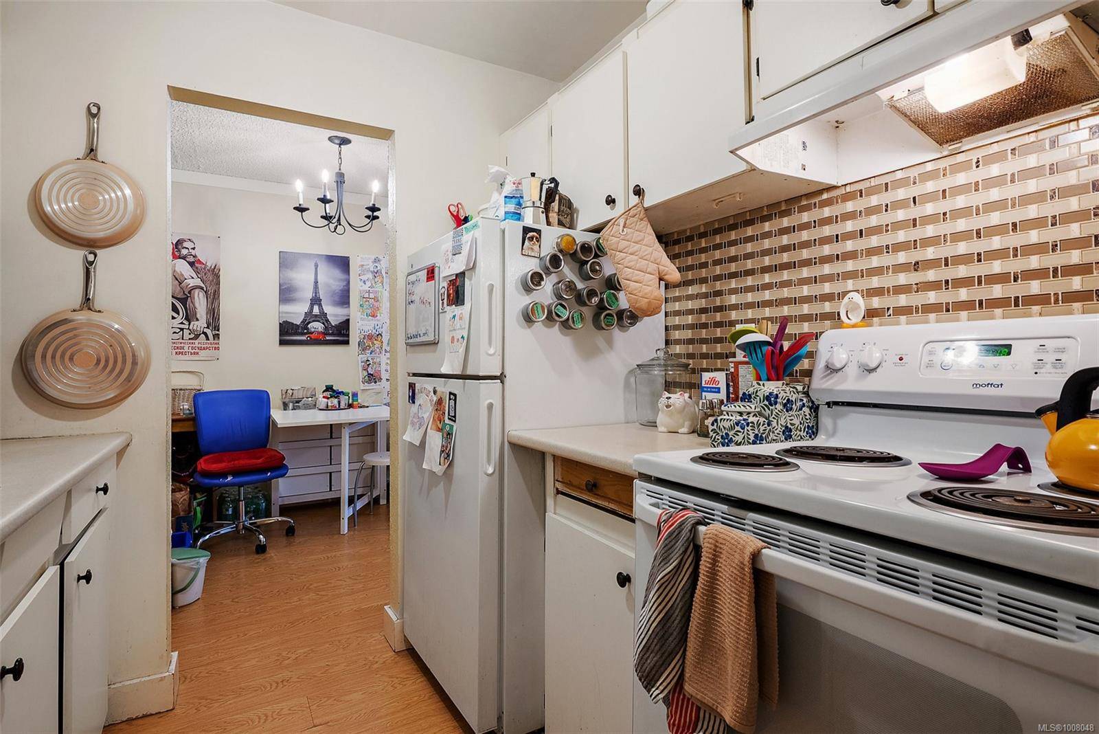 Victoria, BC V8T 3Y9,2610 Graham St #103