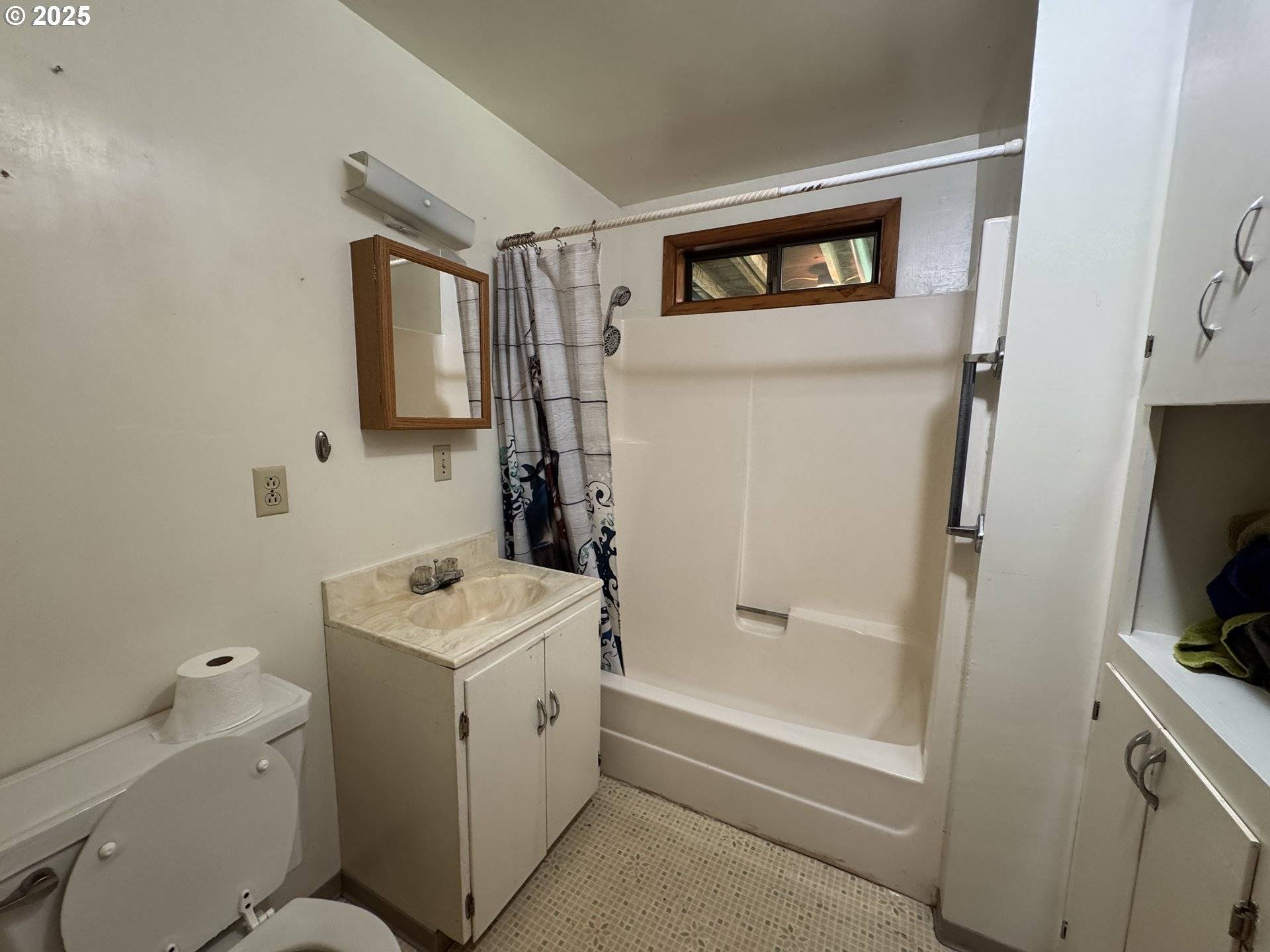 Siletz, OR 97380,349 SW EMERALD ST