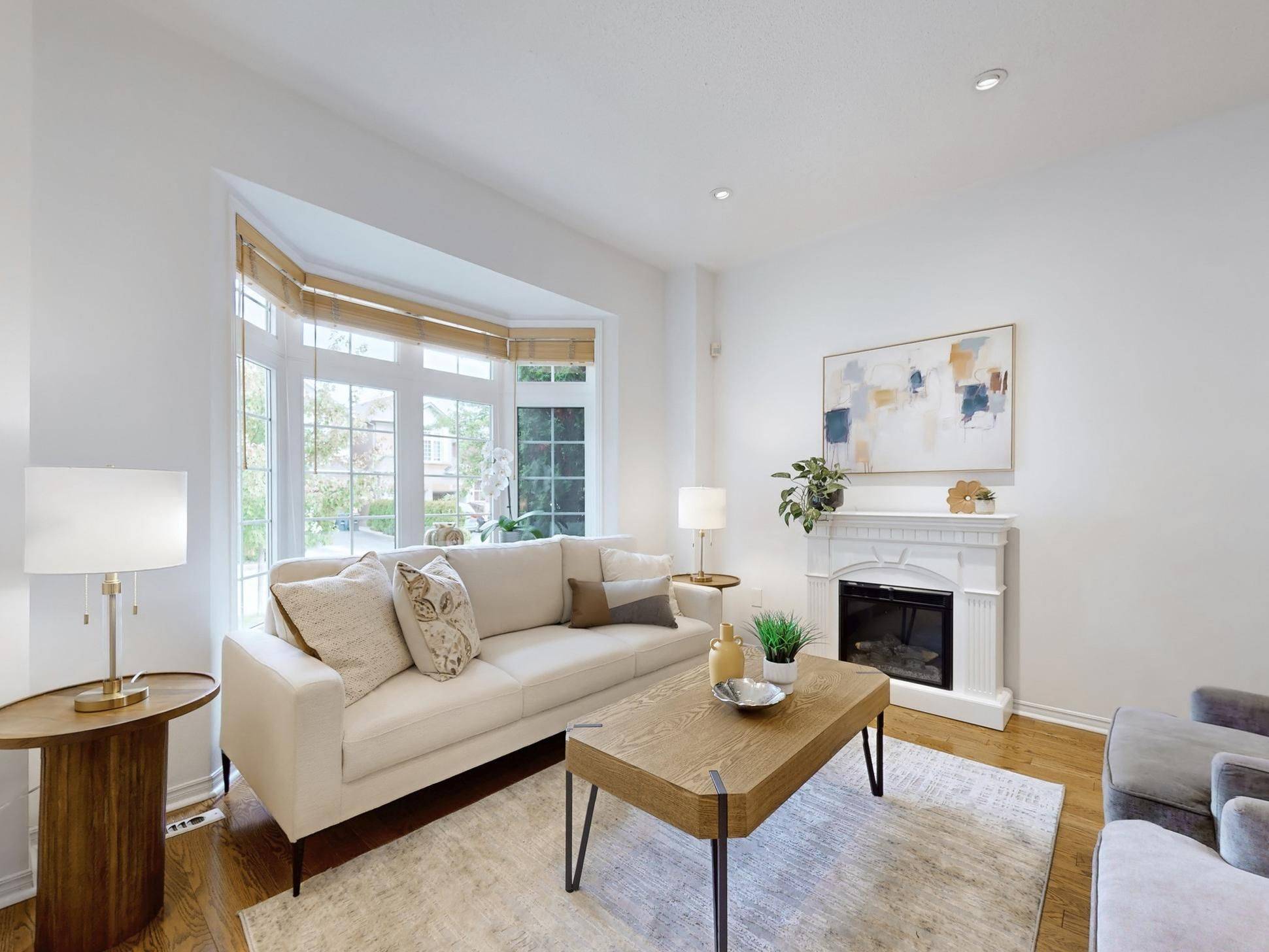 Toronto E04, ON M1P 5C2,22 Sierra DR