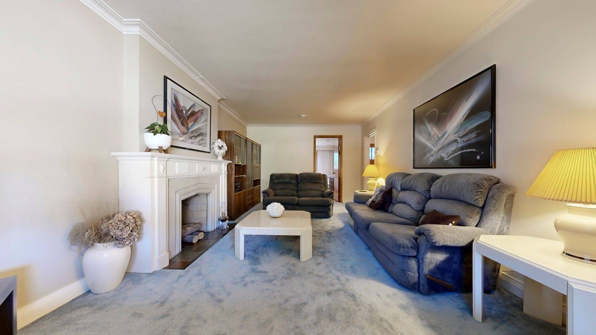 Toronto C06, ON M3H 4A4,325 Waterloo AVE