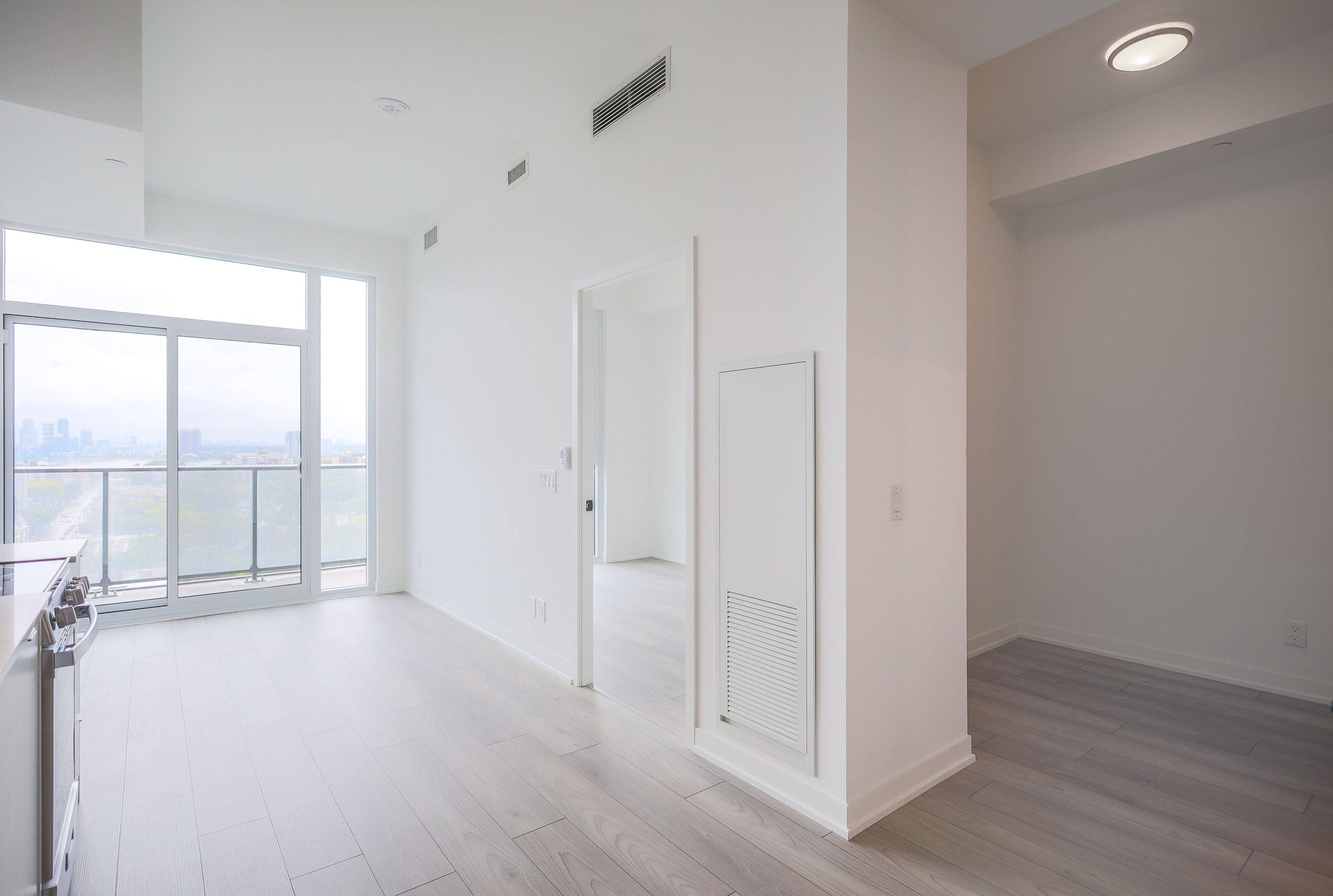 Toronto W01, ON M6K 0J2,285 Dufferin ST #1406