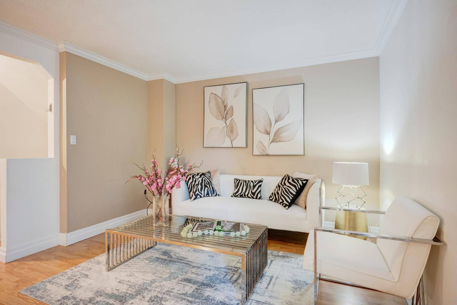 Mississauga, ON L5J 4B2,915 Inverhouse DR #UNIT 42