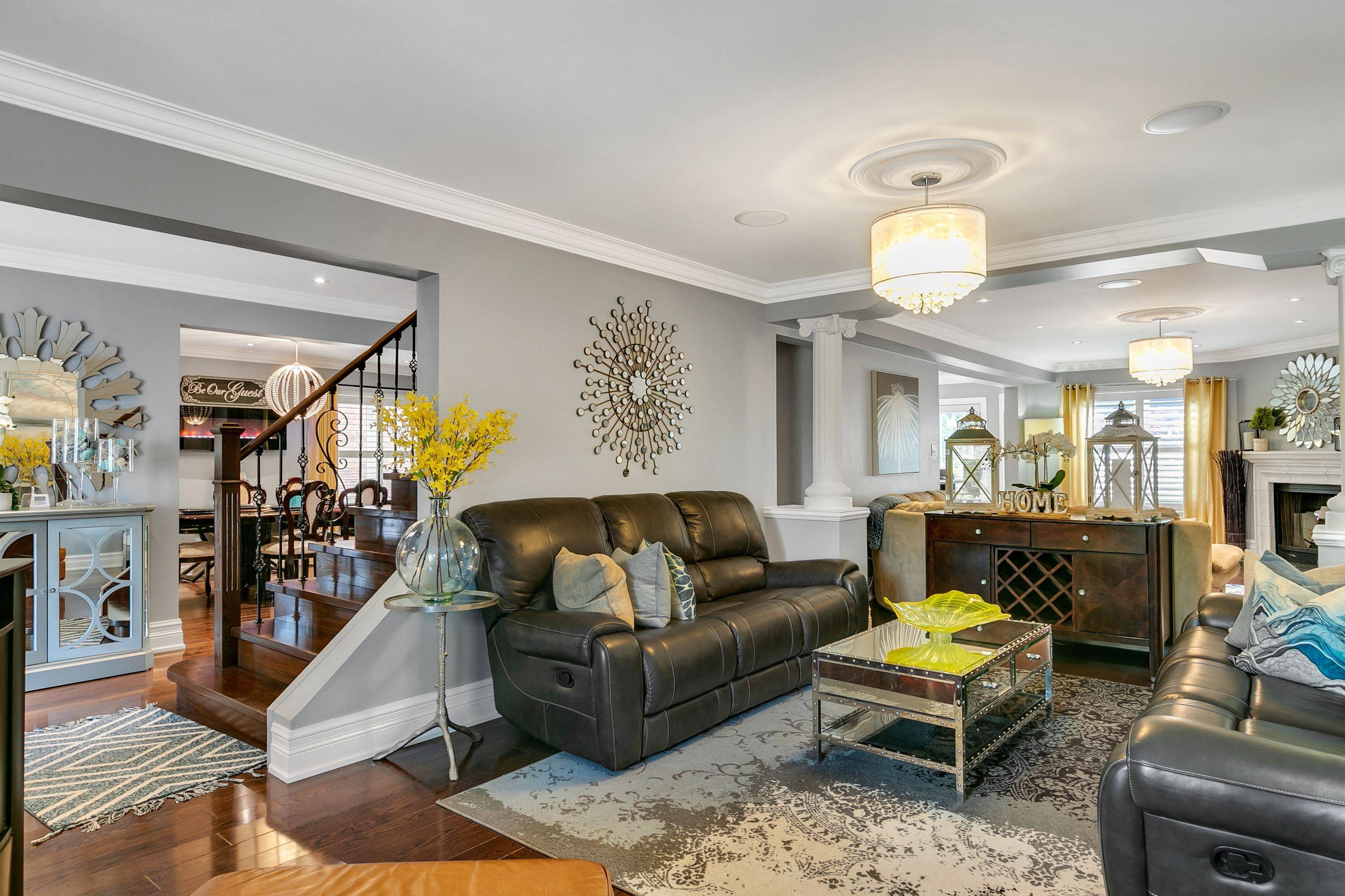 Toronto E11, ON M4G 3C1,77 Morningview TRL