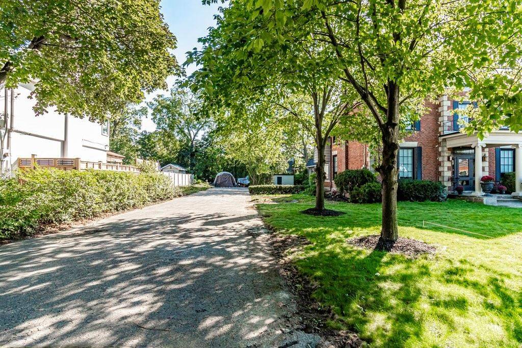 Hamilton, ON L9A 1A8,182 Concession ST