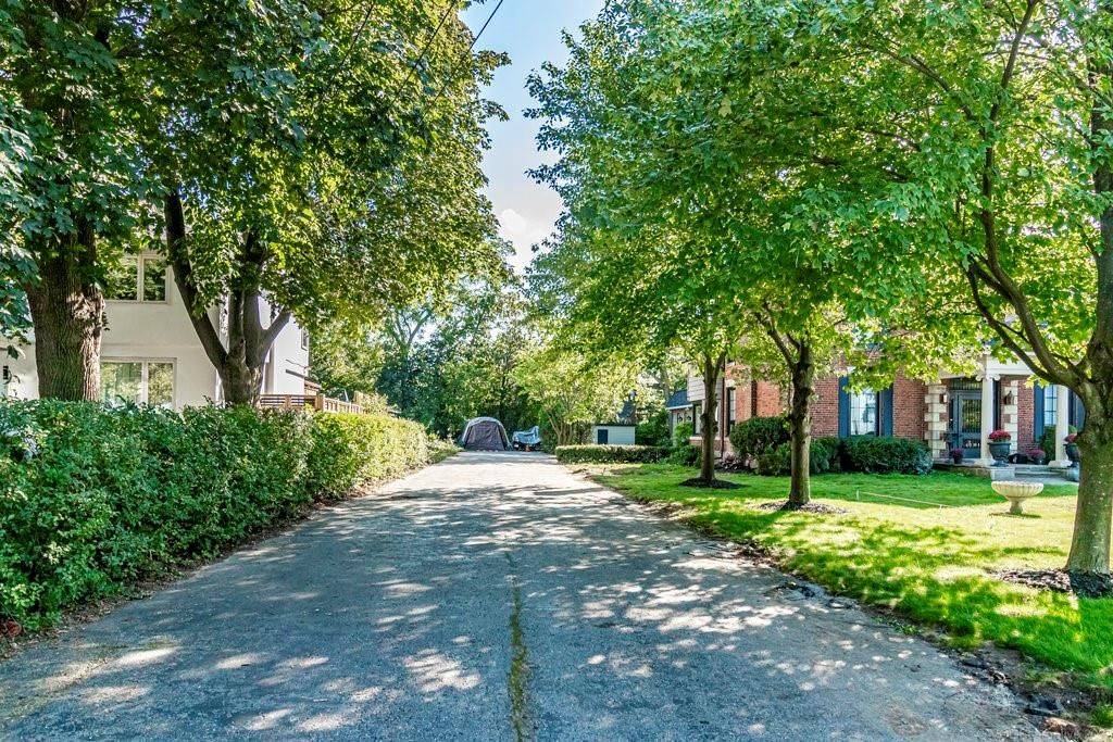 Hamilton, ON L9A 1A8,182 Concession ST