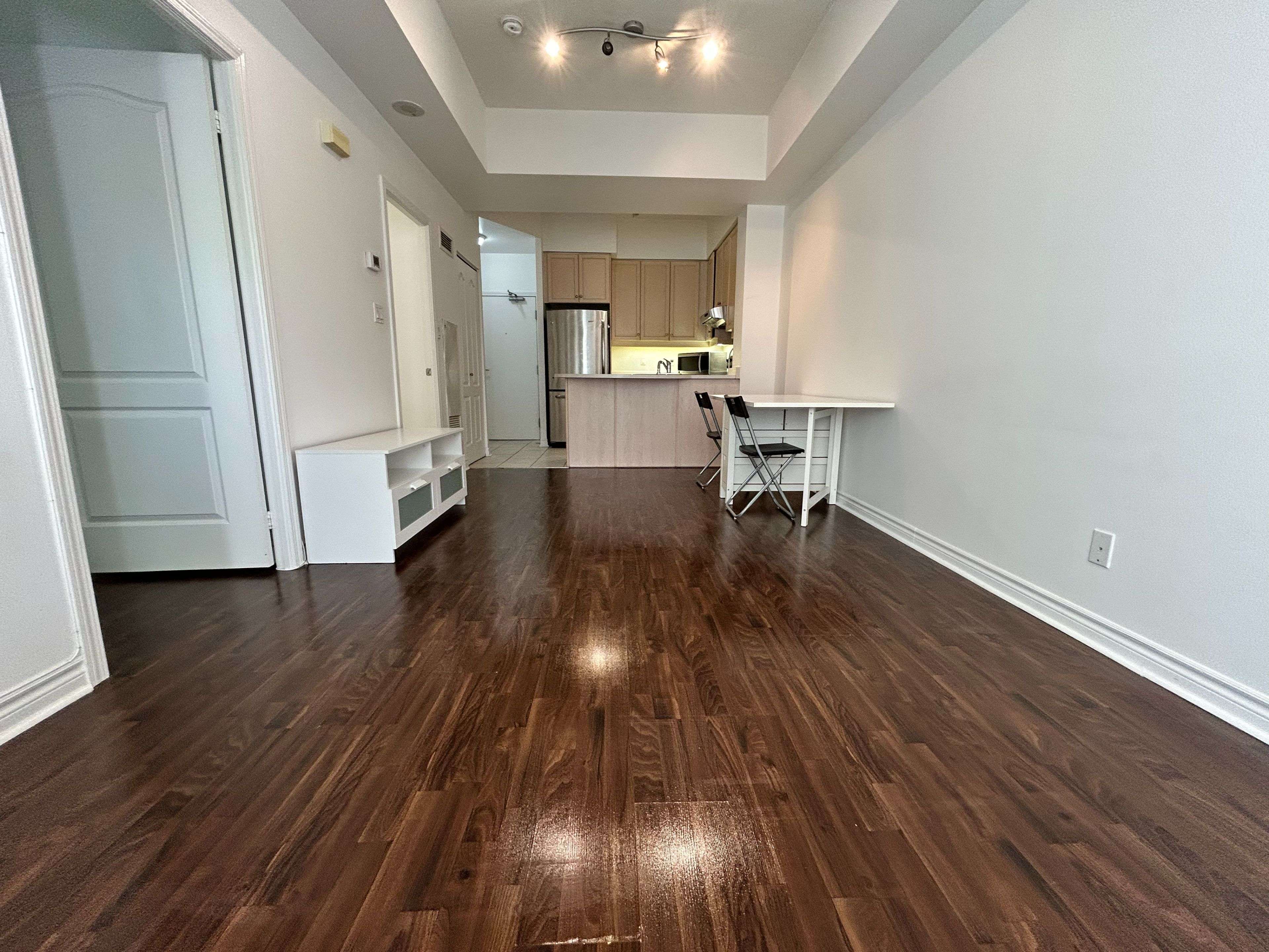 Toronto C15, ON M2K 3B9,8 Rean DR #GV18