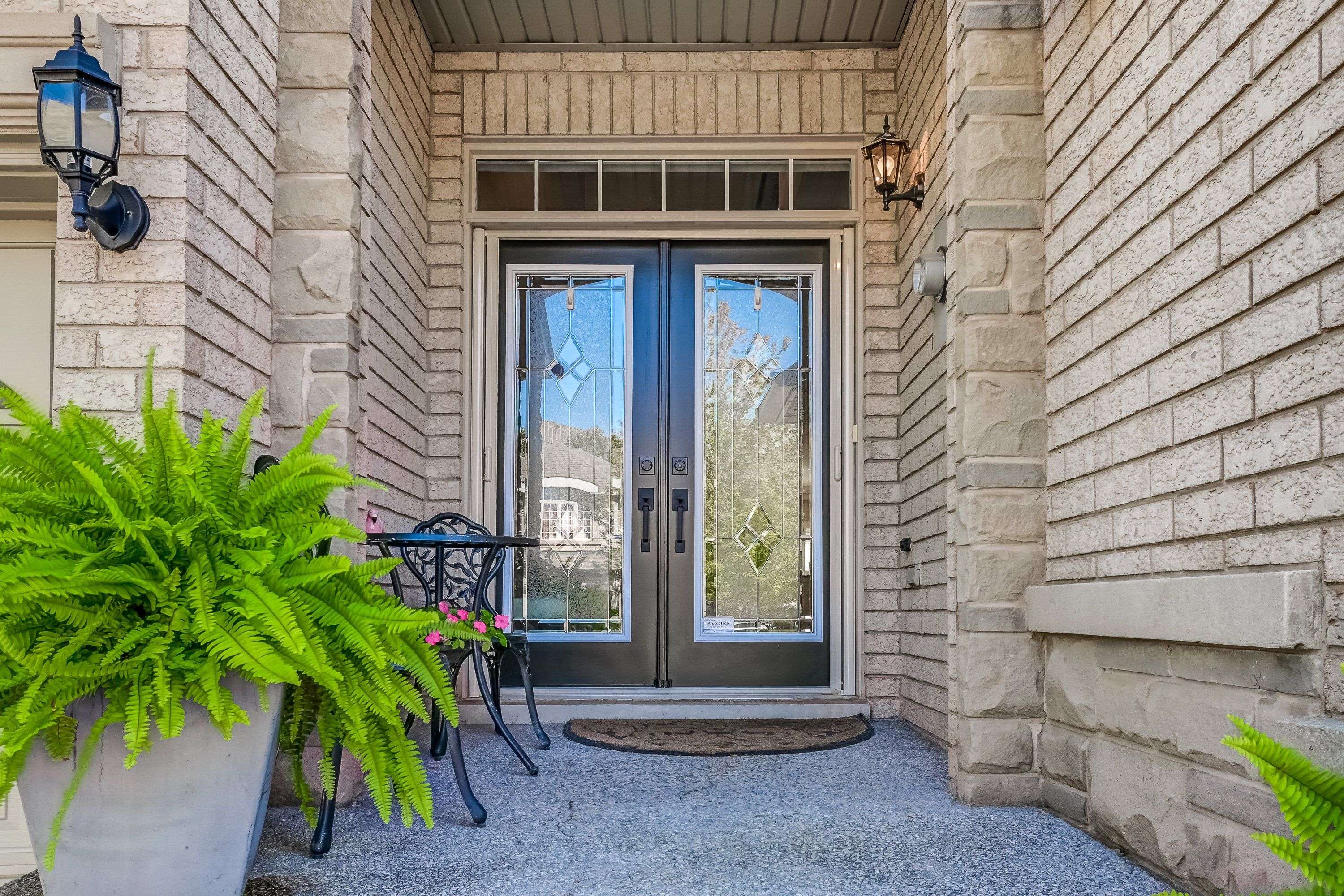 1242 Agram DR, Oakville, ON L6H 7N9