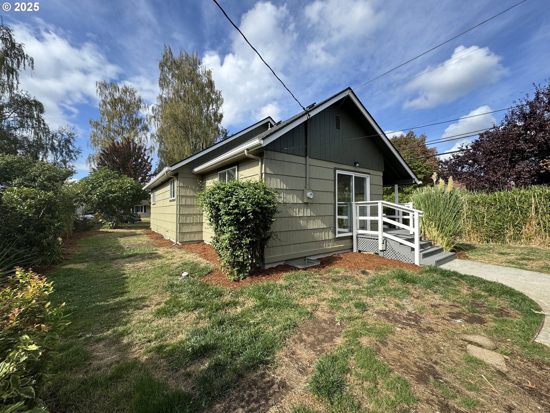 Longview, WA 98632,566 18TH AVE