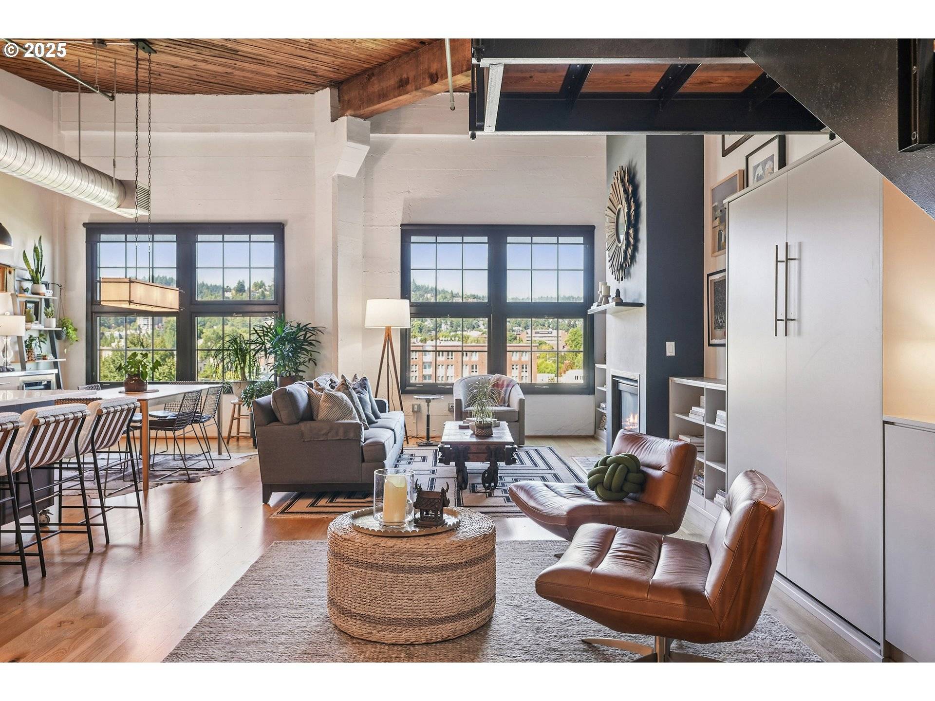 Portland, OR 97209,1420 NW LOVEJOY ST #714