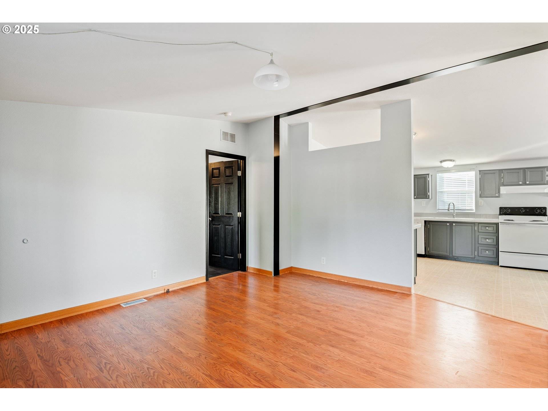 Longview, WA 98632,233 CONCORD PL