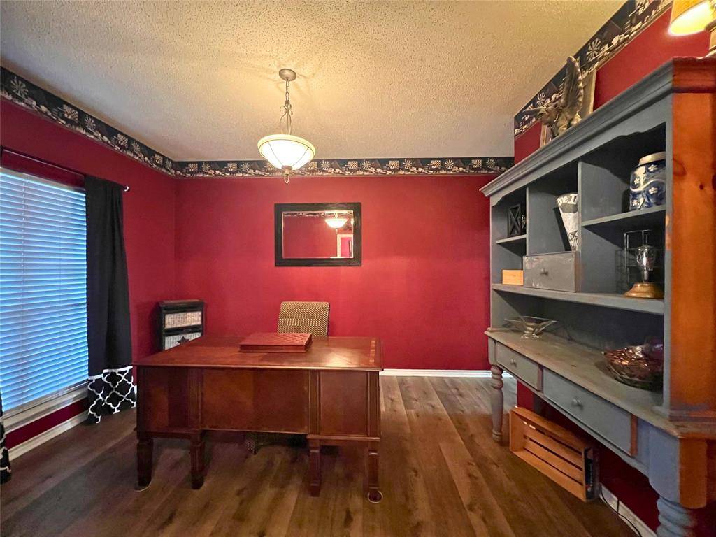 Henrietta, TX 76365,107 Dry Fork