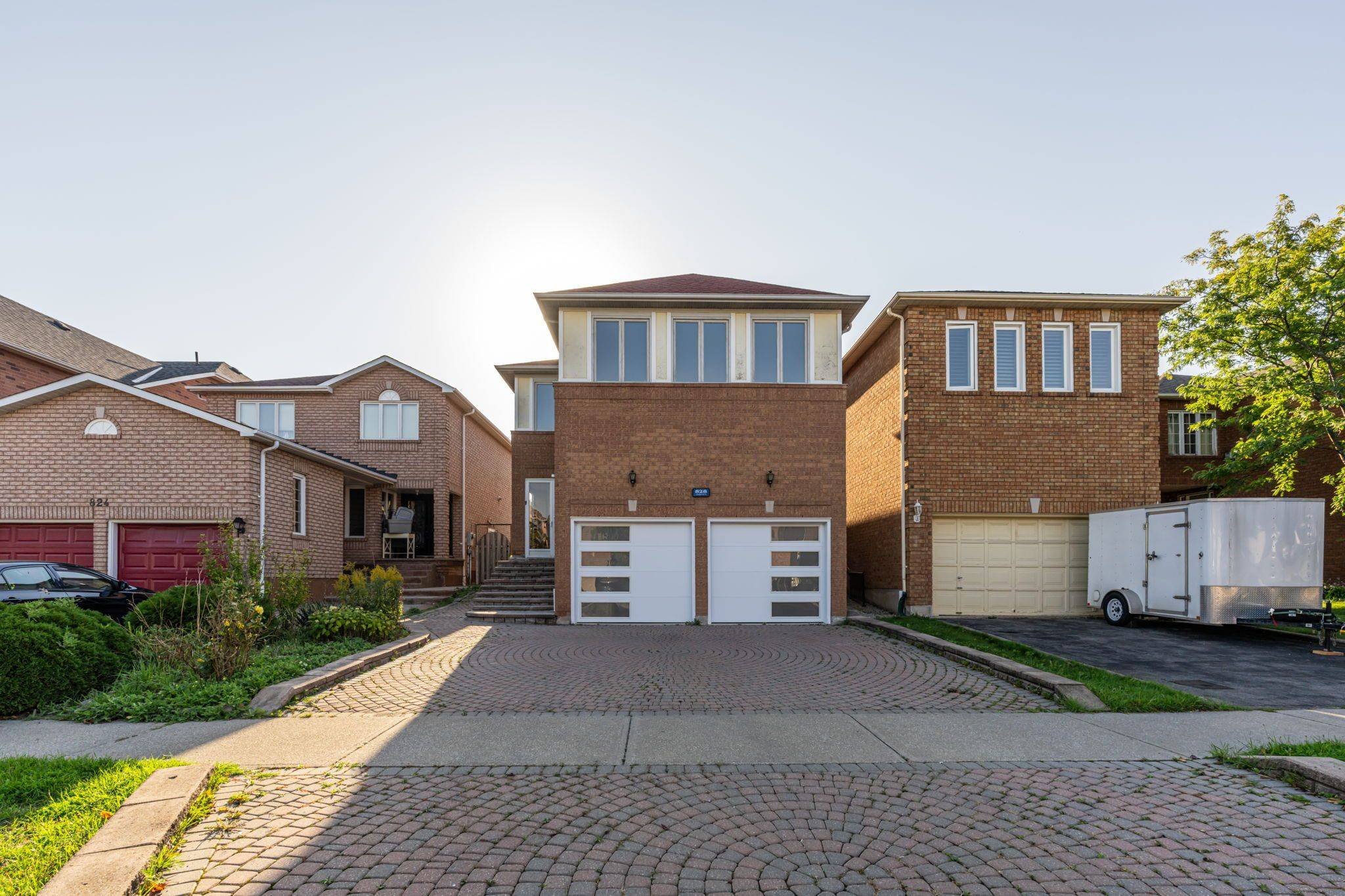 Mississauga, ON L5V 1Z6,828 Cardington ST