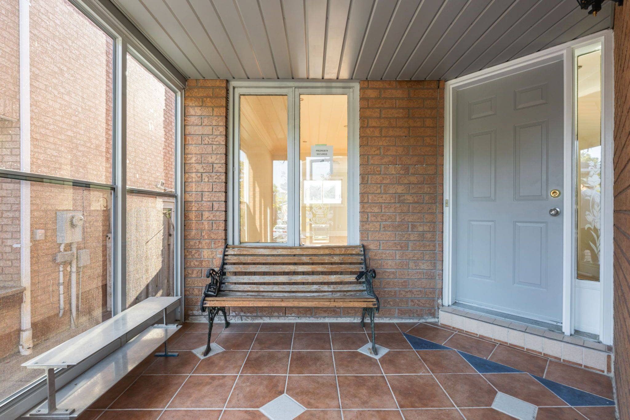 Mississauga, ON L5V 1Z6,828 Cardington ST