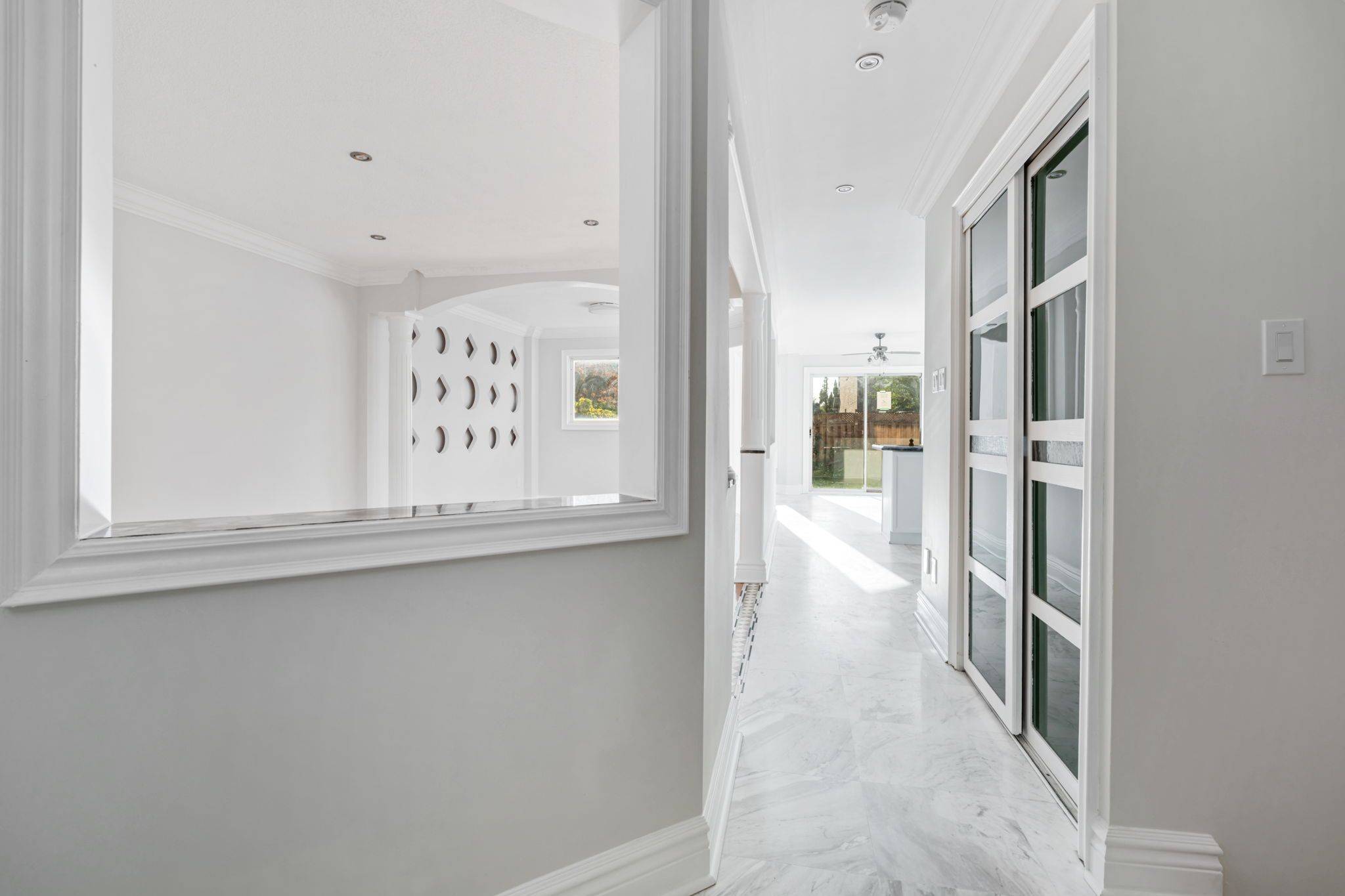 Mississauga, ON L5V 1Z6,828 Cardington ST