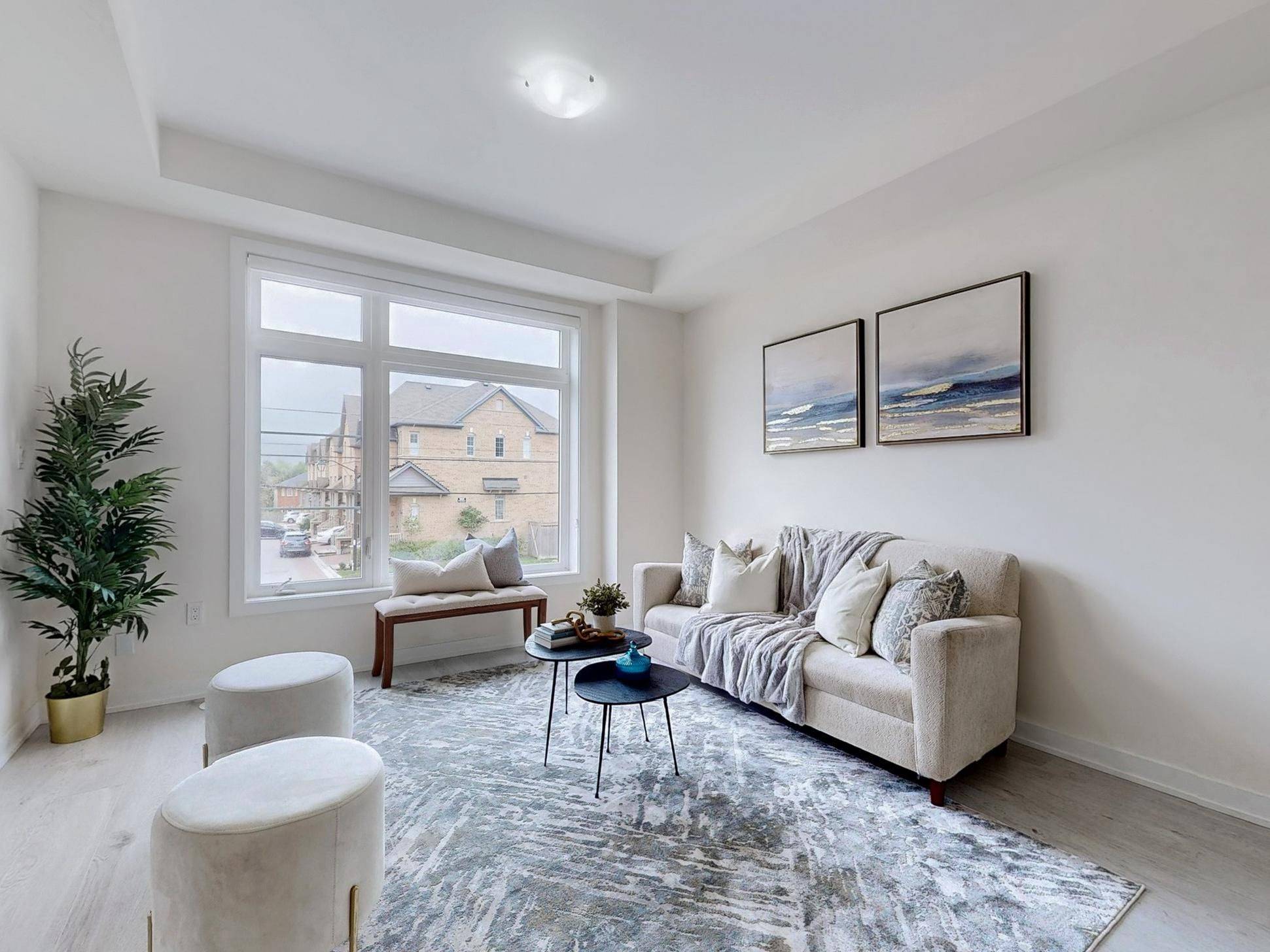 Pickering, ON L1V 0G6,250 Finch AVE #204