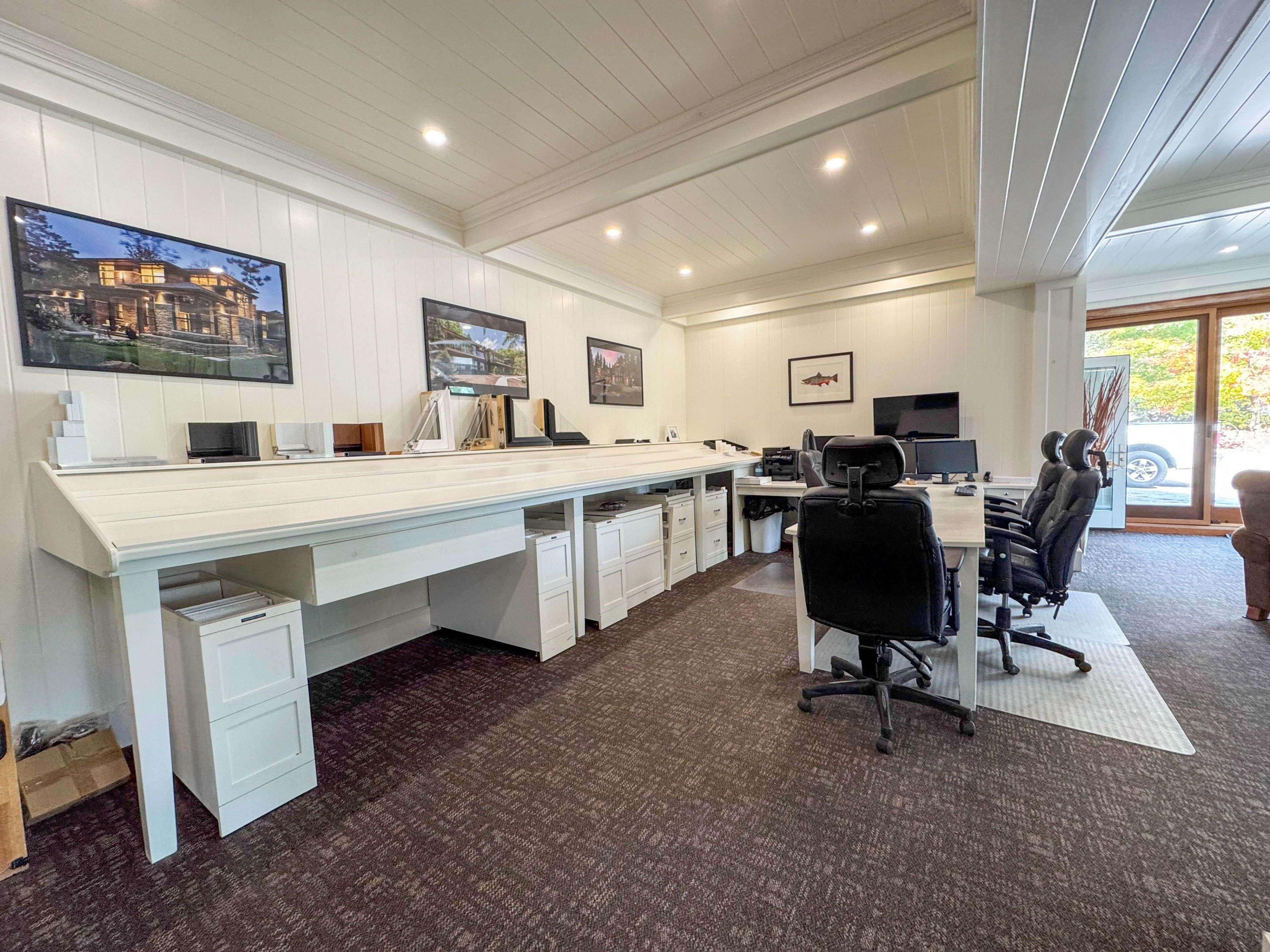 Muskoka Lakes, ON P0C 1A0,1004 Maple ST