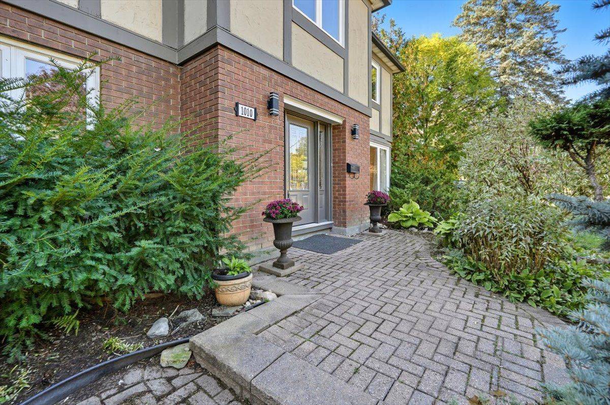 Hunt Club - Windsor Park Village And Area, ON K1V 9E6,1010 Plante DR