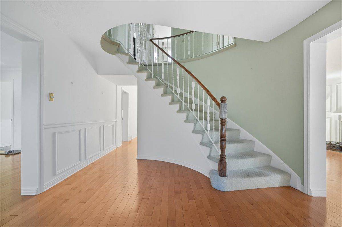 Hunt Club - Windsor Park Village And Area, ON K1V 9E6,1010 Plante DR