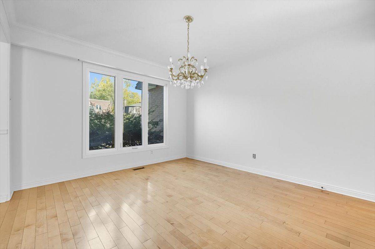 Hunt Club - Windsor Park Village And Area, ON K1V 9E6,1010 Plante DR