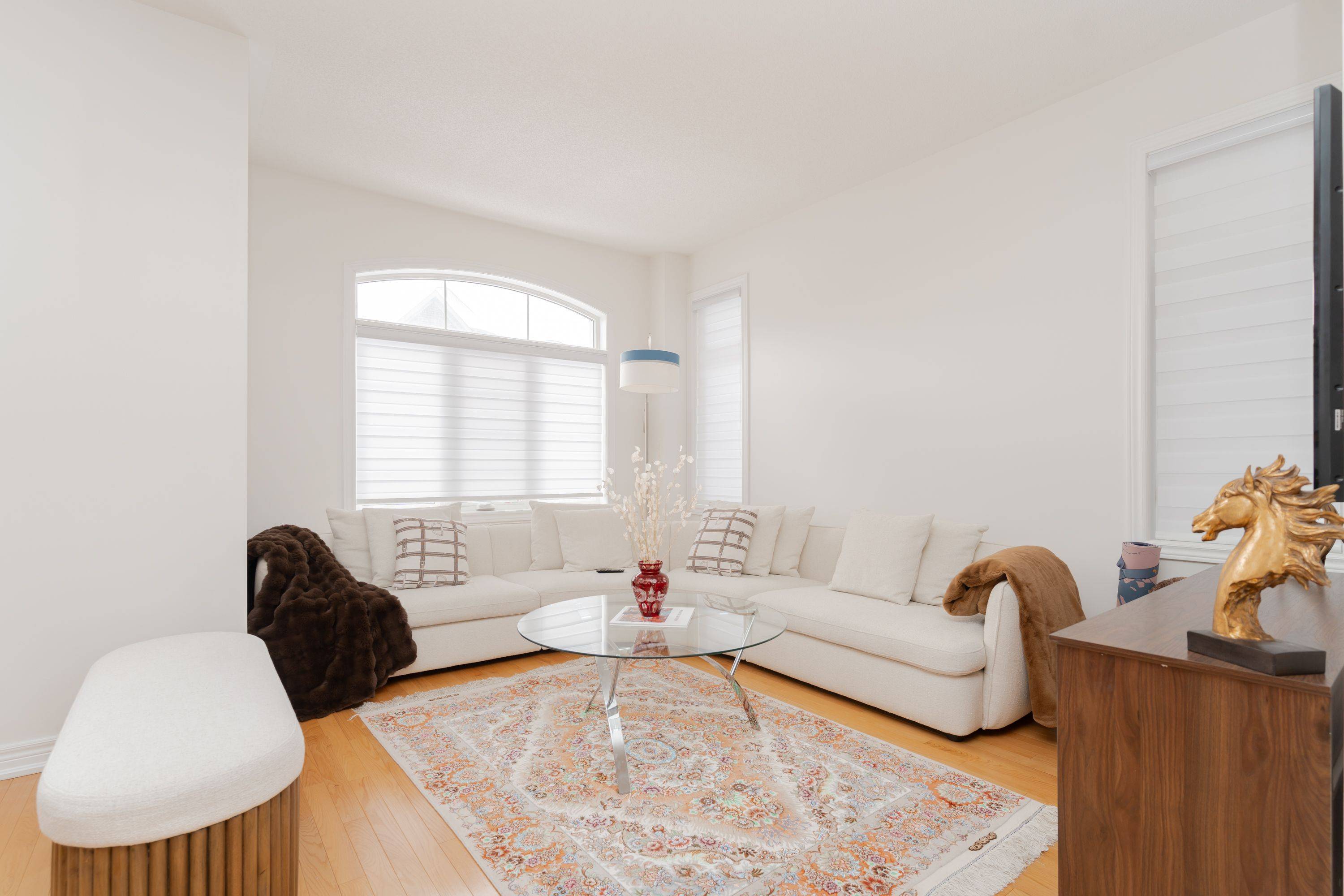 Richmond Hill, ON L4E 1H3,12 Globemaster LN