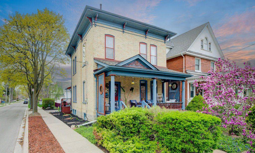 Kitchener, ON N2H 1L4,32 Ellen ST E