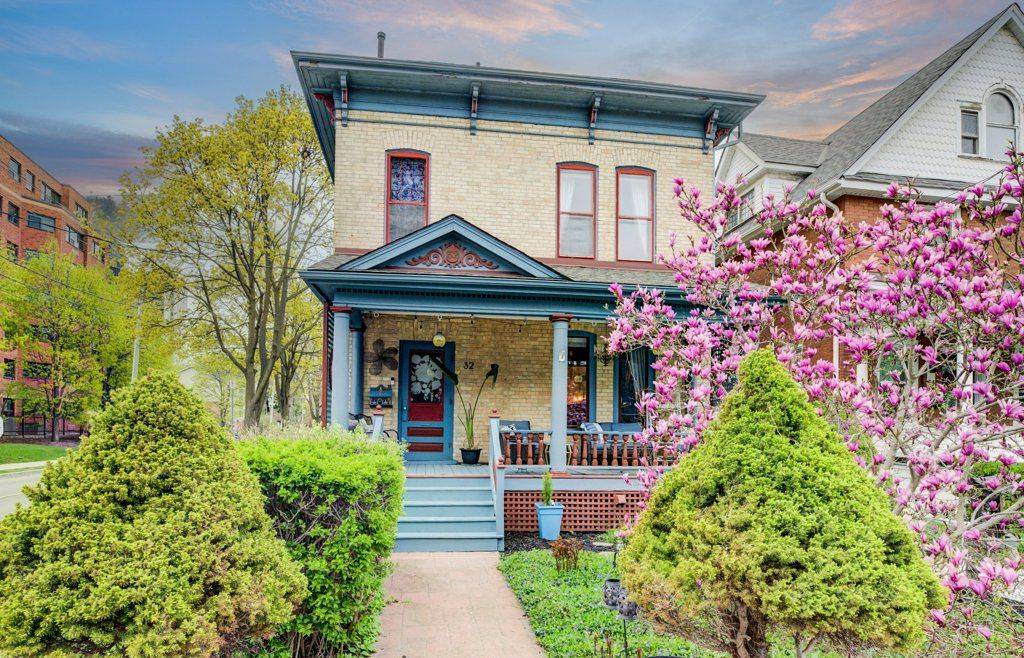 Kitchener, ON N2H 1L4,32 Ellen ST E