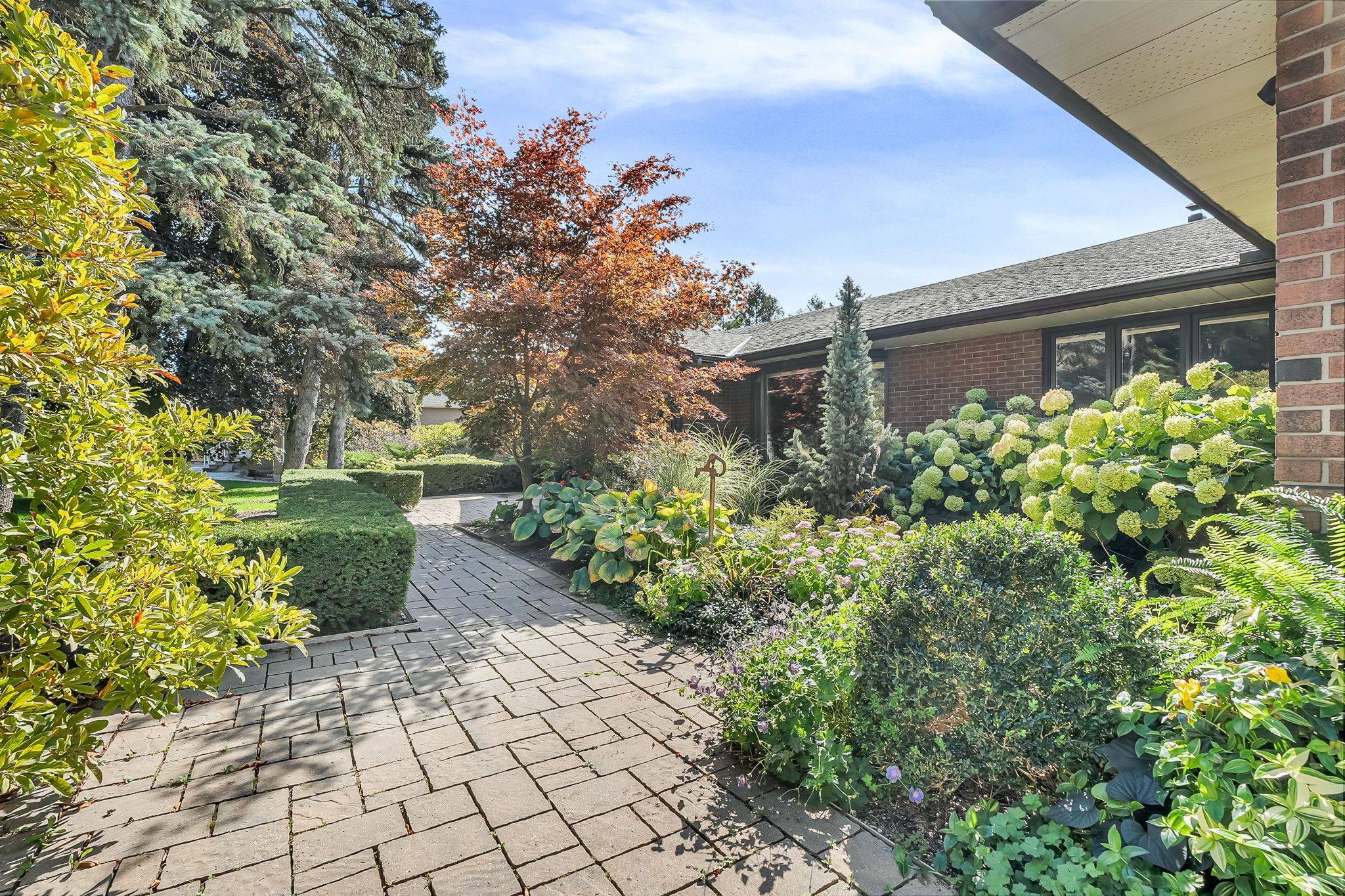 Markham, ON L6C 1C2,56 Cachet Pkwy