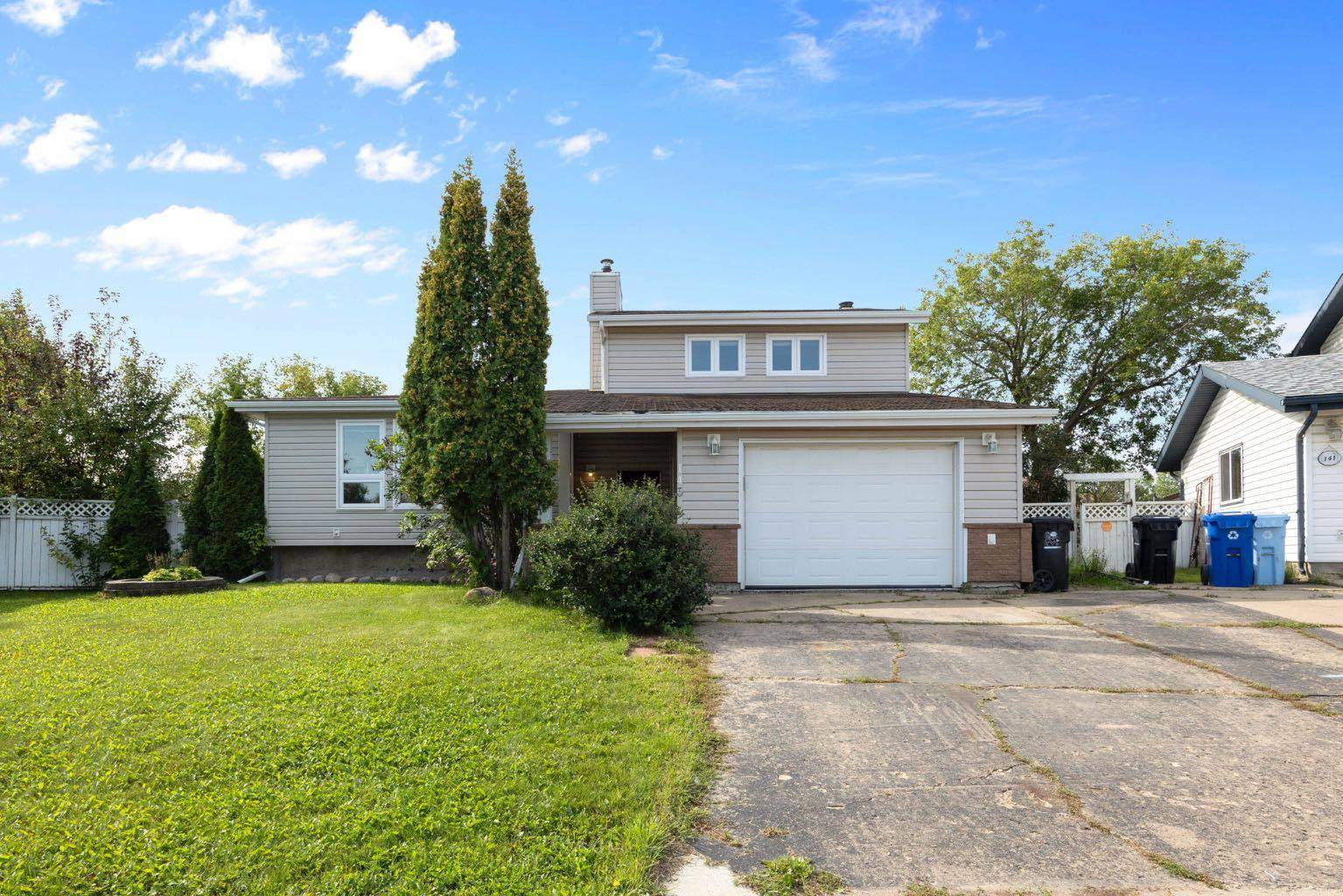 Fort Mcmurray, AB T9K 1B5,145 Dundas RD