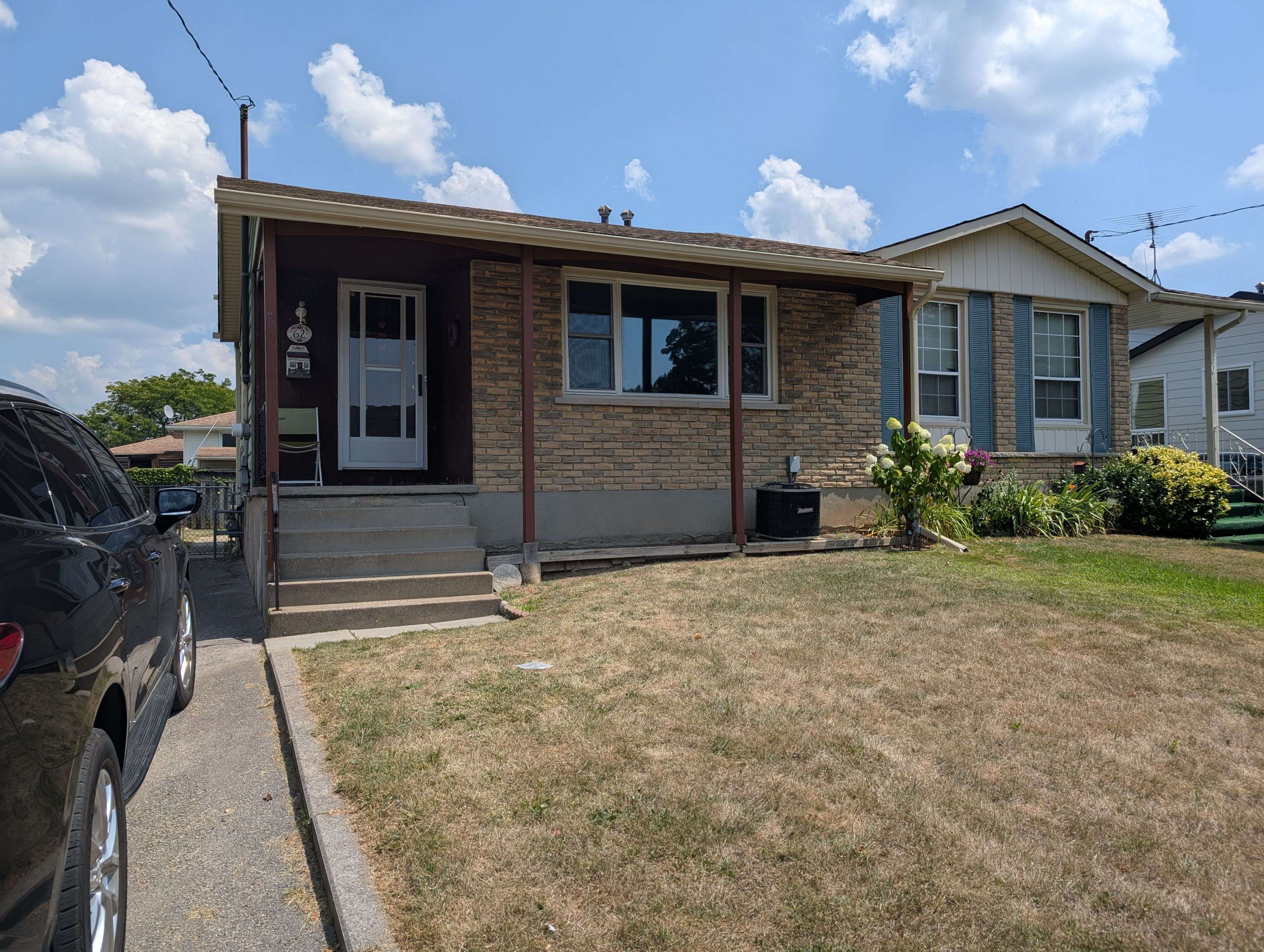 St. Catharines, ON L2N 1E9,62 ALLAN DR