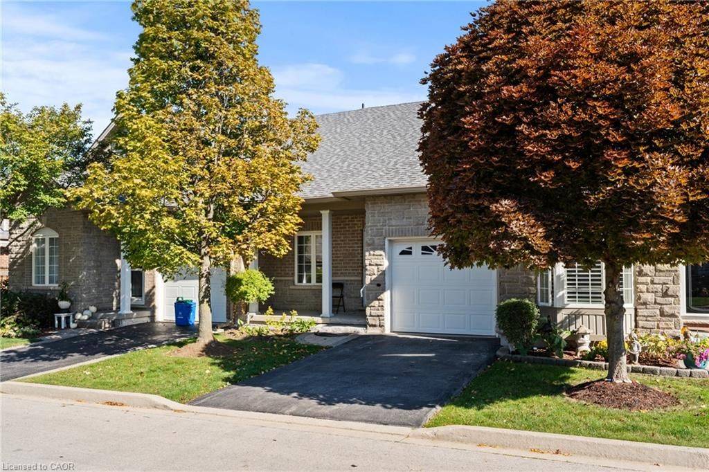 Hamilton, ON L9B 0A4,68 Hallmark TRL E #39